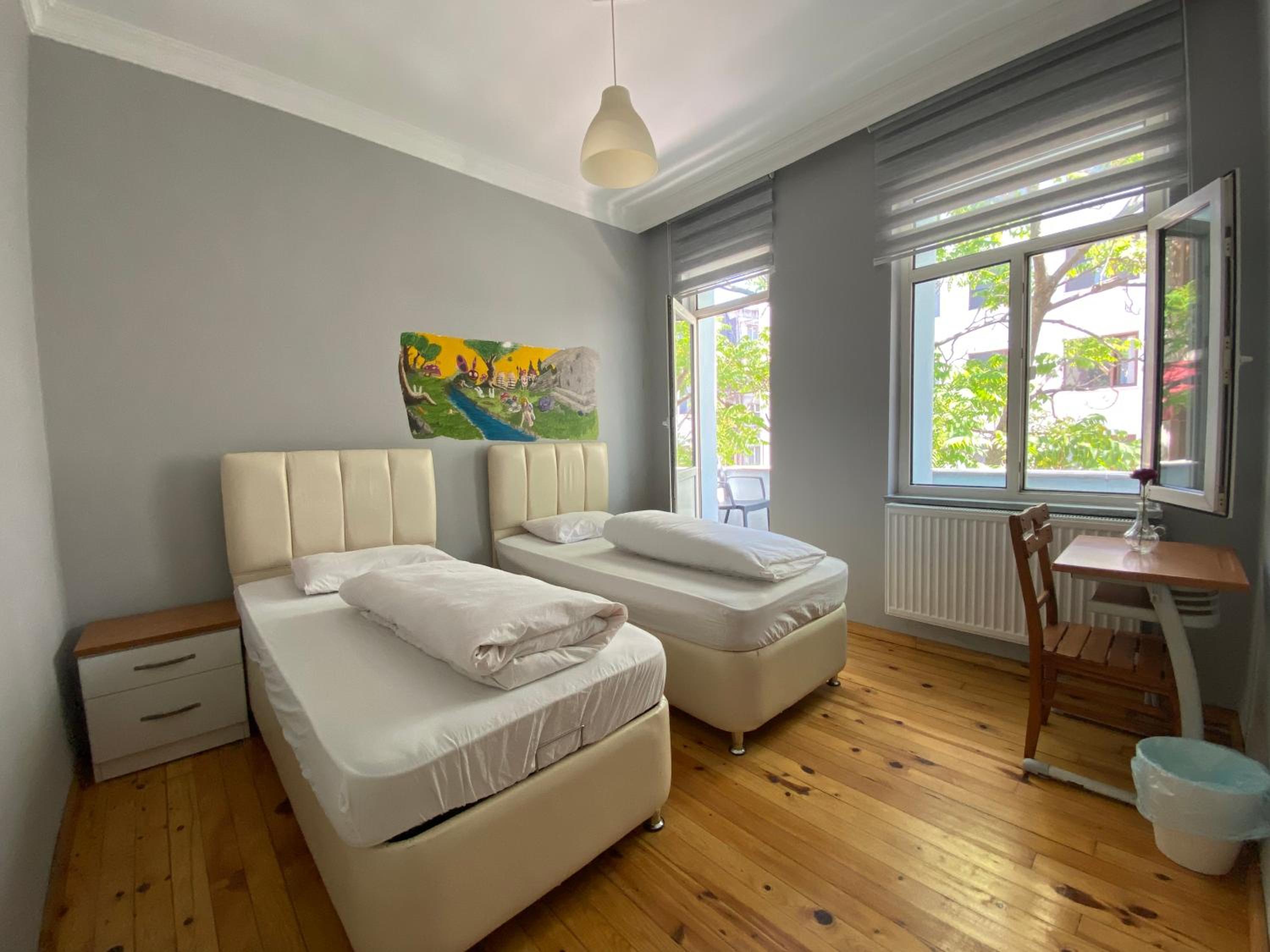 Twin Room with Balcony photo 2