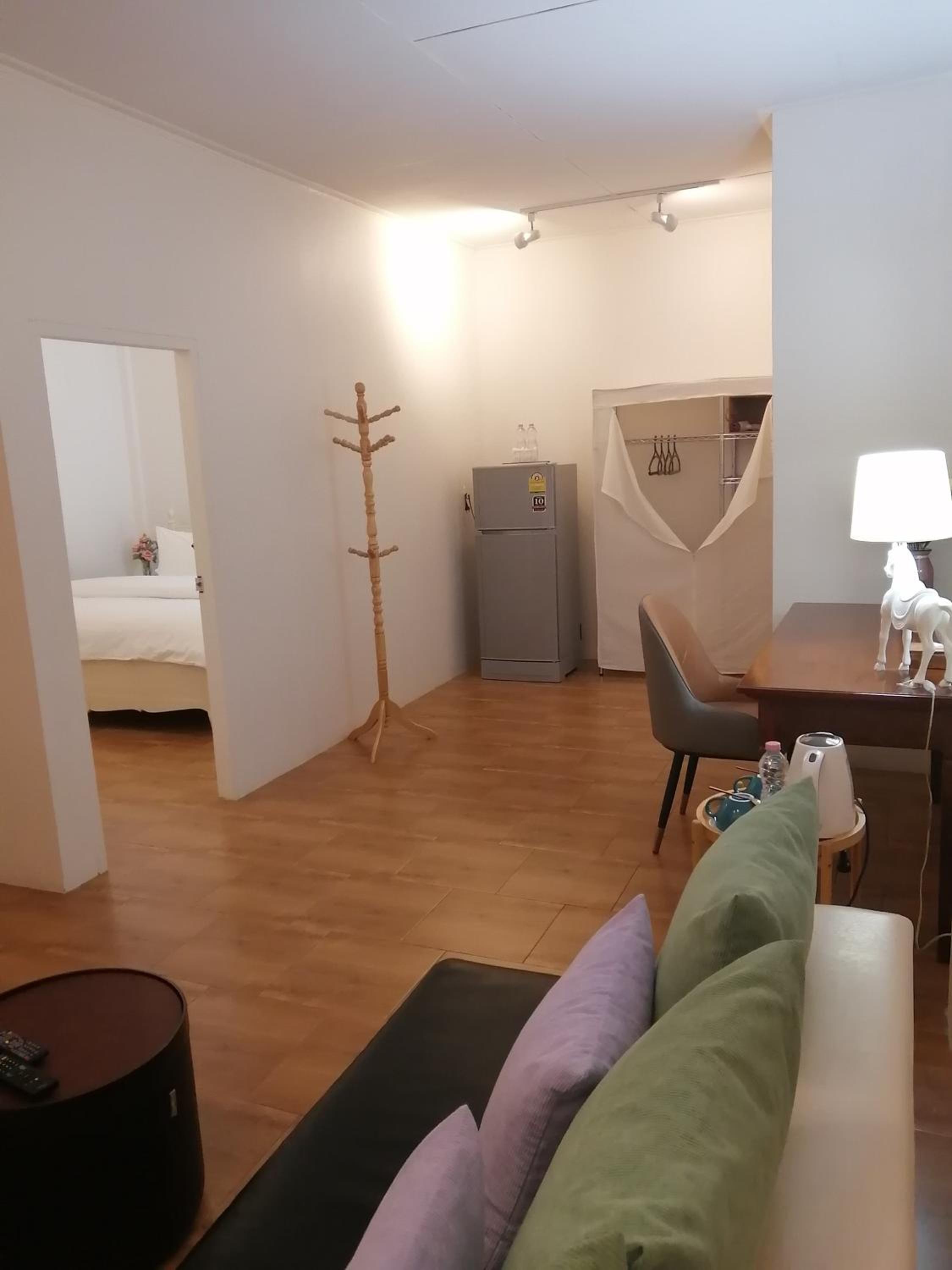One-Bedroom Suite - Photo 12