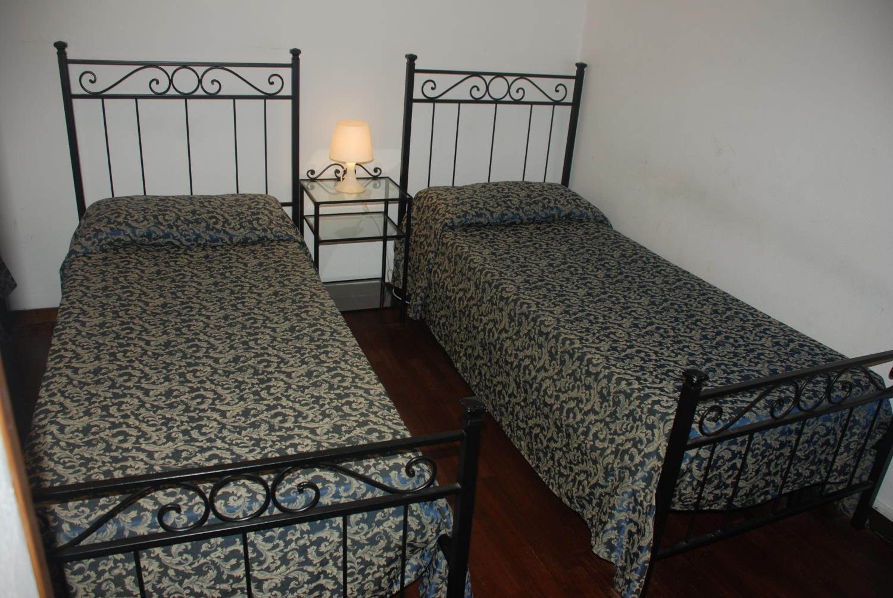 Double or Twin Room with Shared Bathroom photo 1