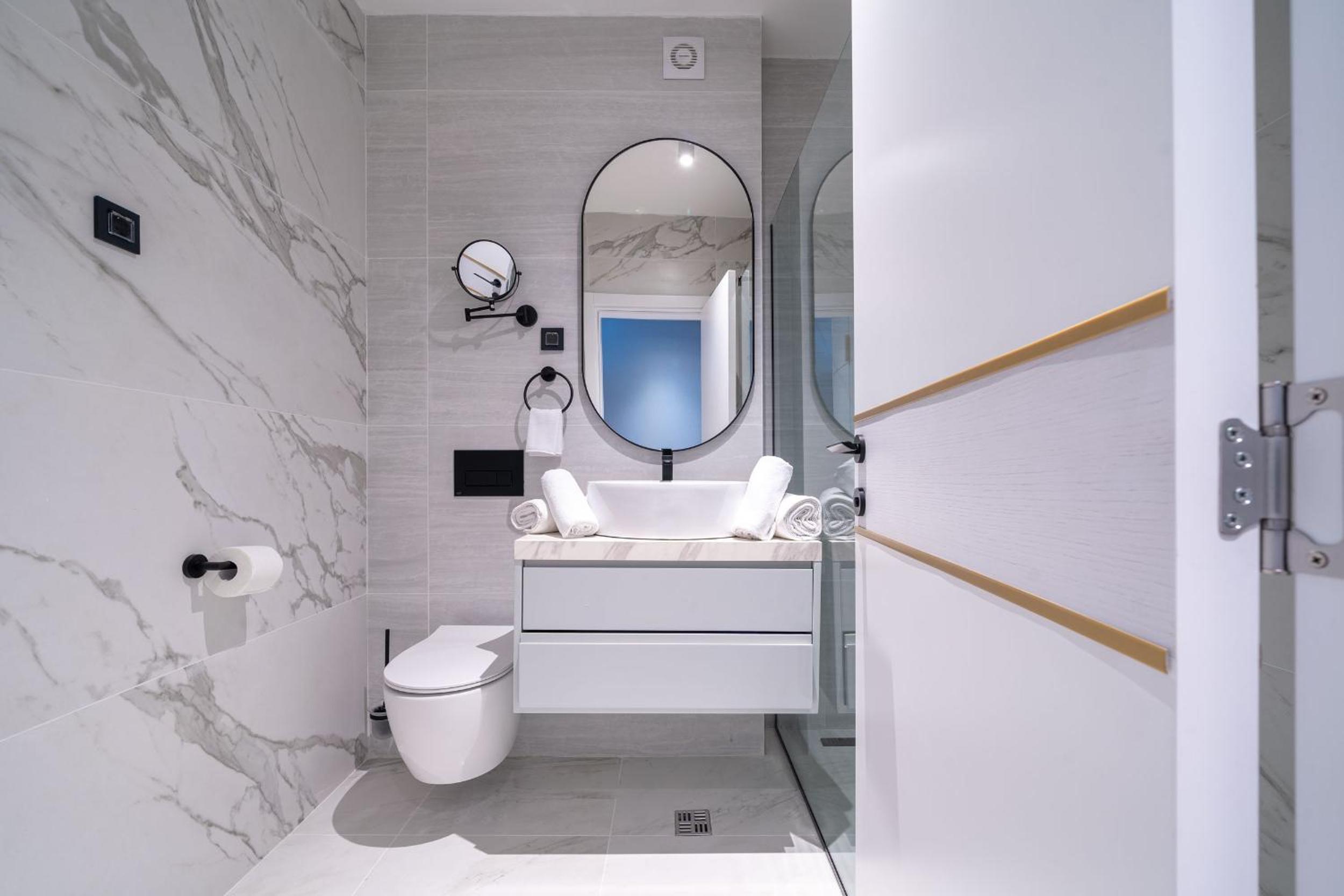 One-Bedroom Apartment - Photo 6