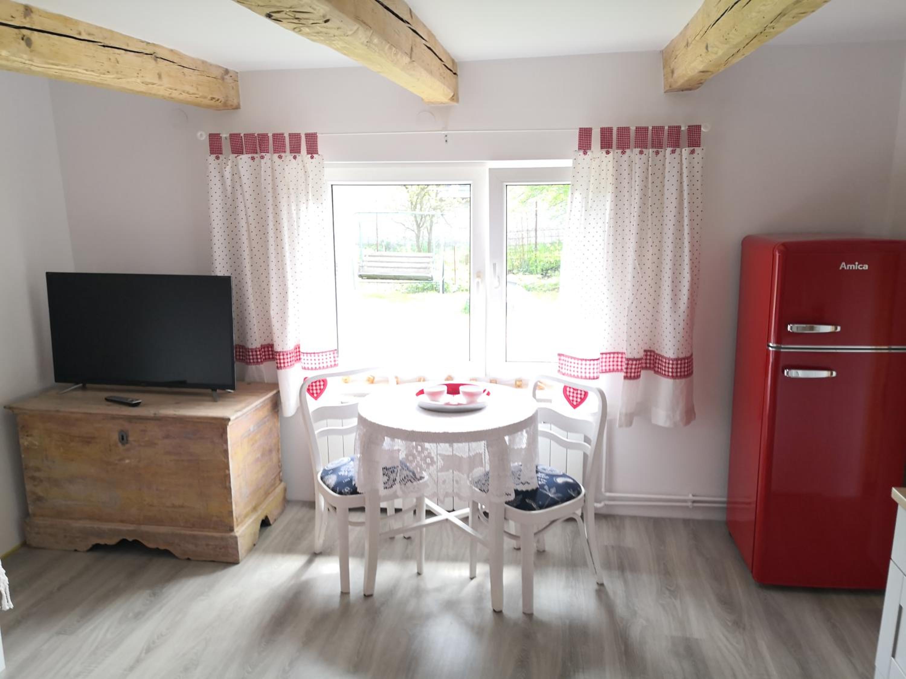 One-Bedroom House photo 1