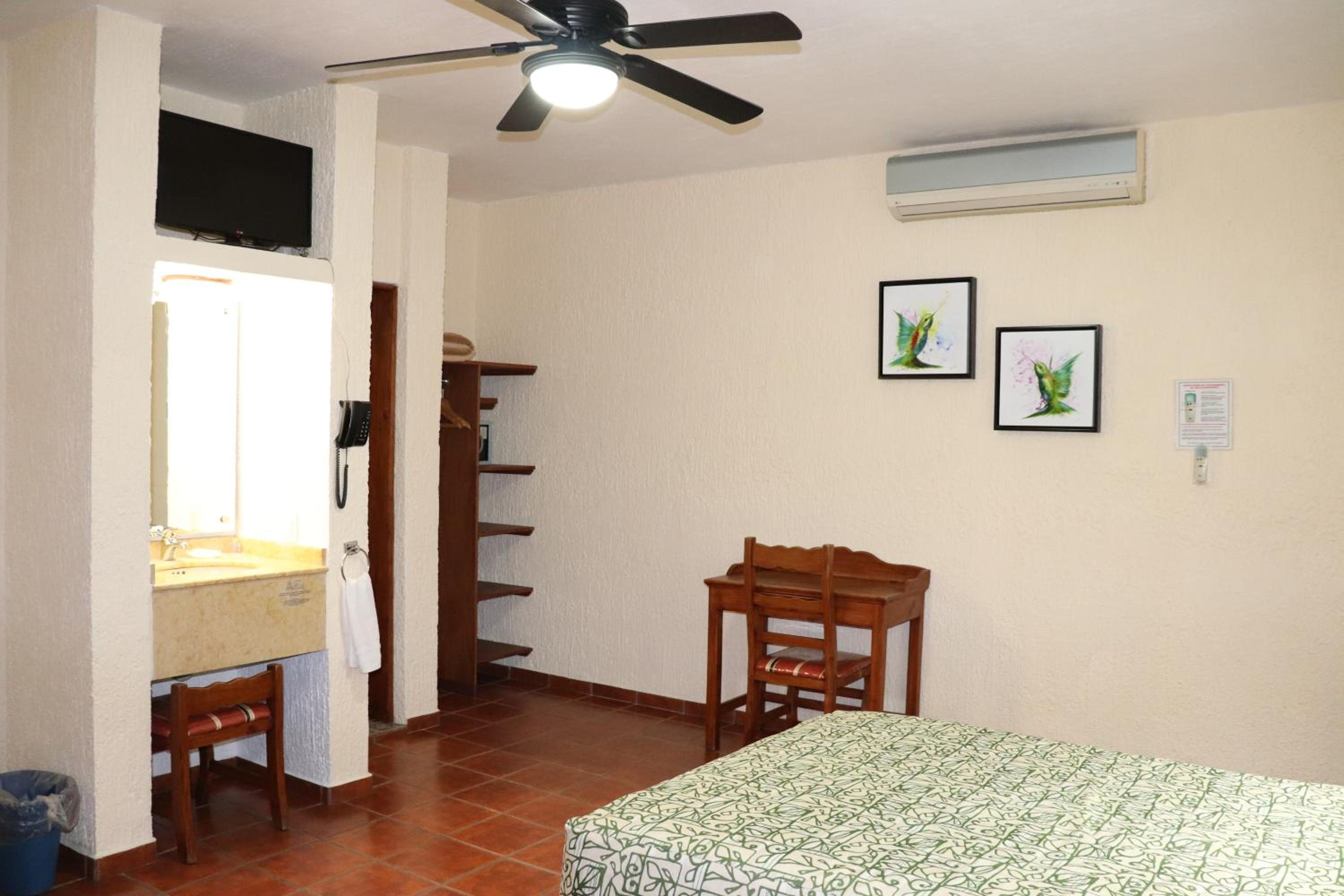 Single Room photo 3