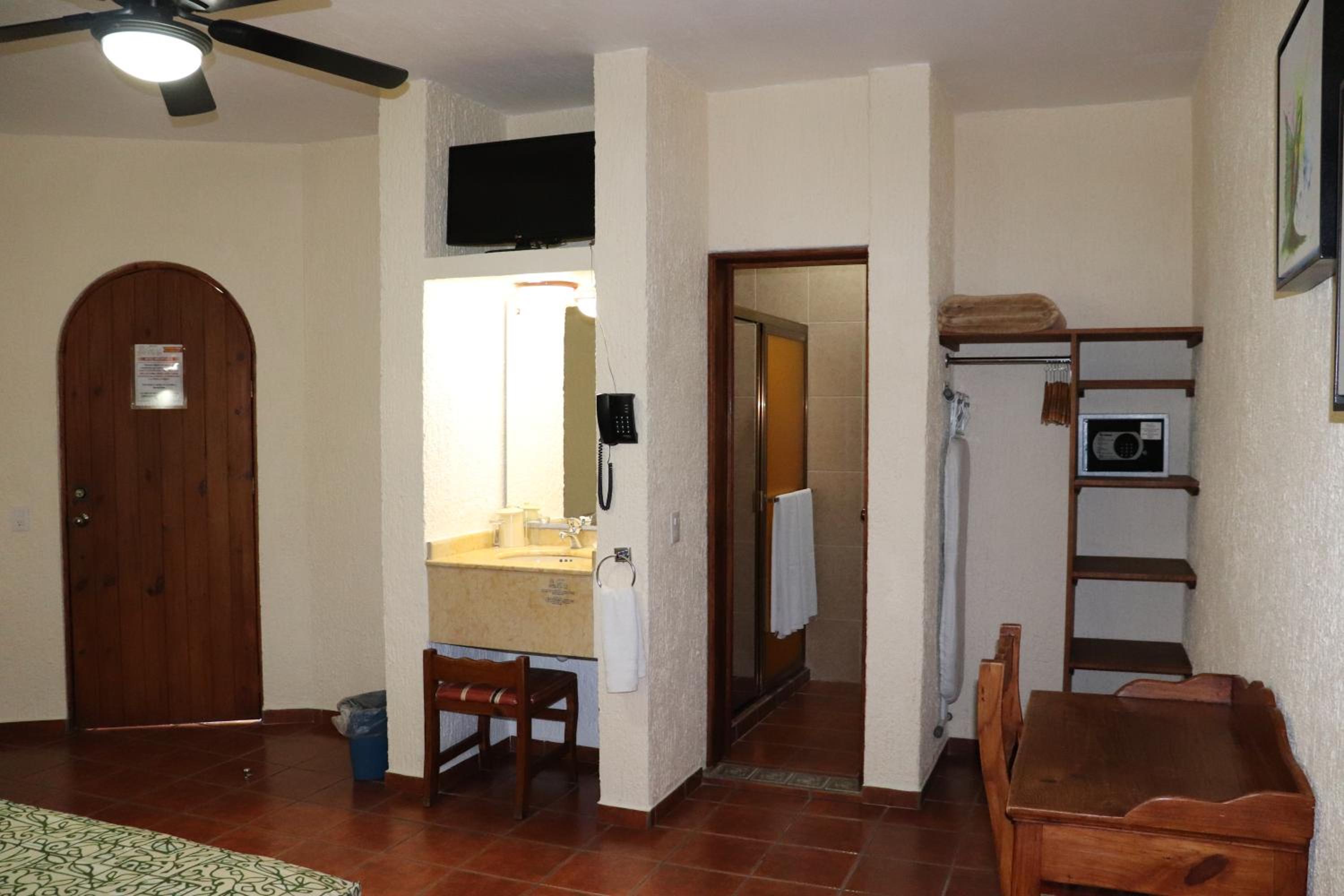 Single Room photo 2