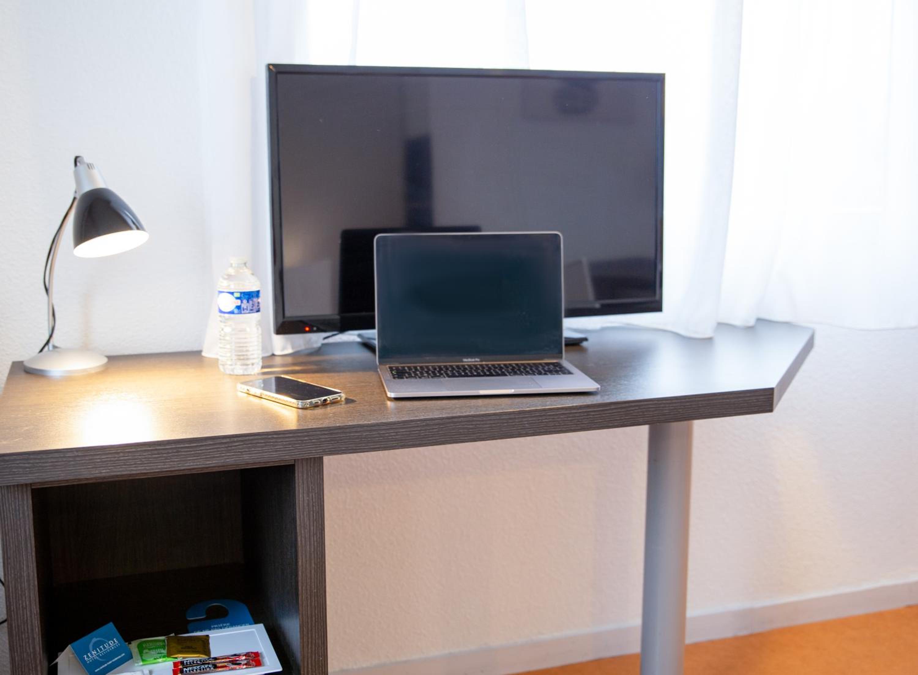 Family Studio - Photo 4