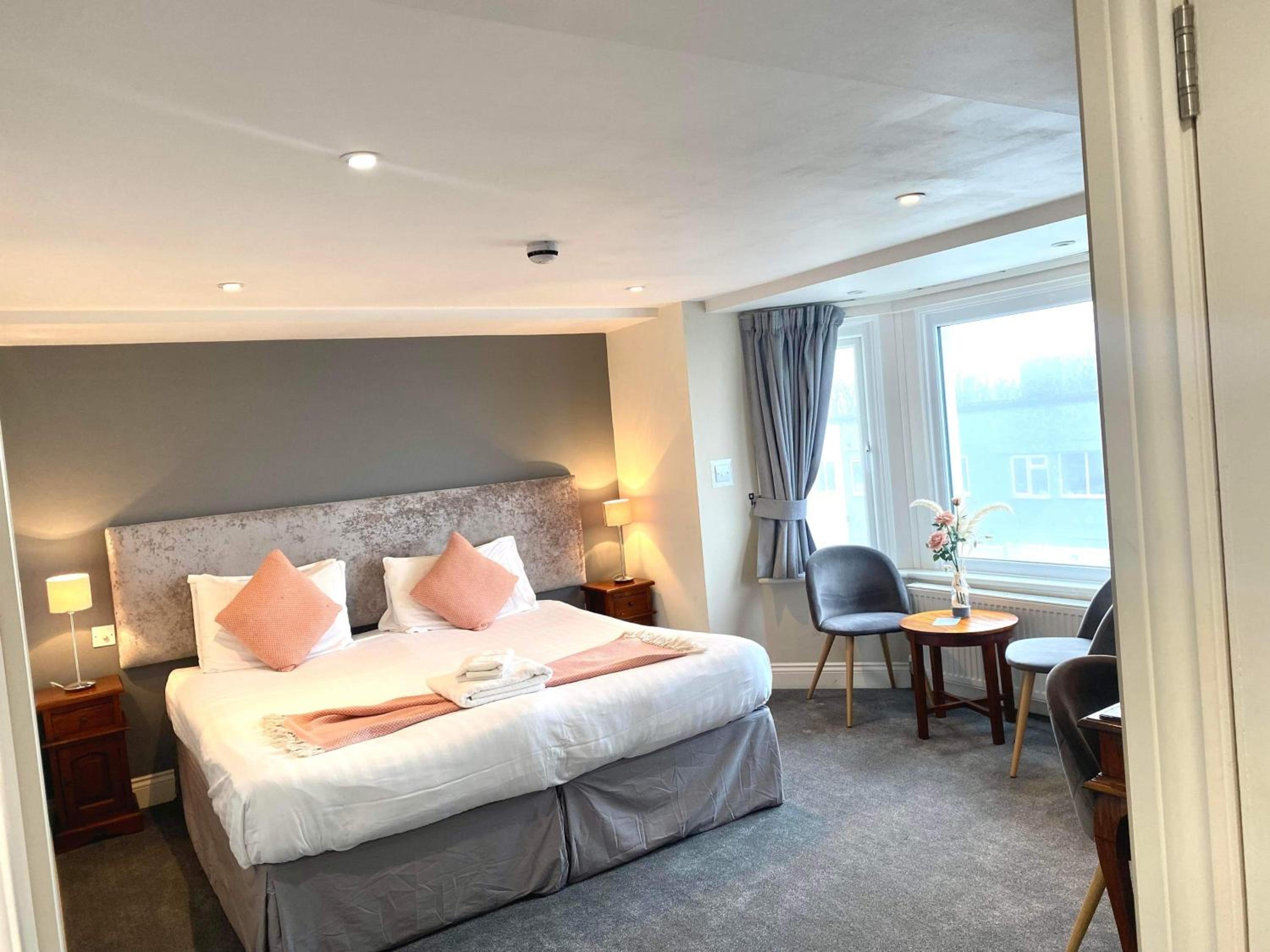 Deluxe Double or Twin Room with Sea View photo 2