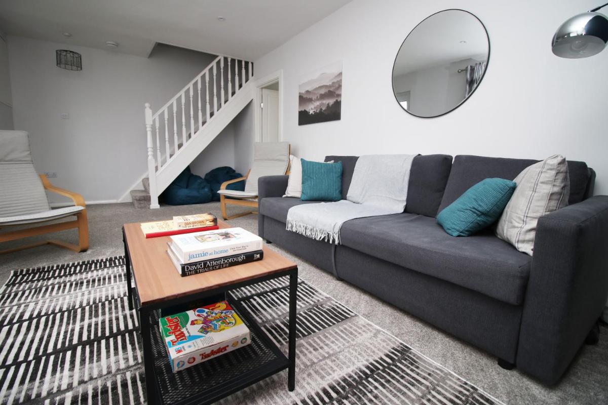 Three-Bedroom House photo 1