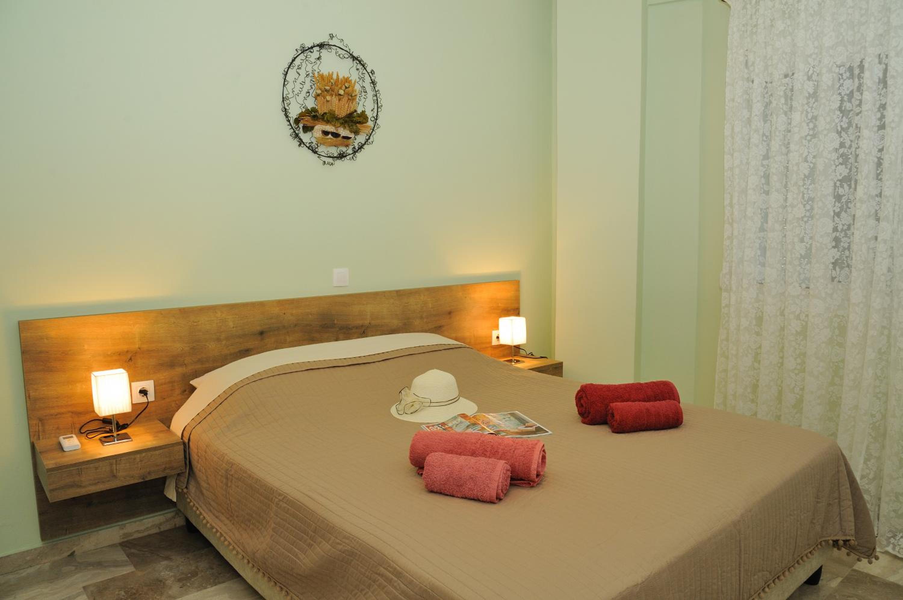 Two-Bedroom Apartment - Photo 3