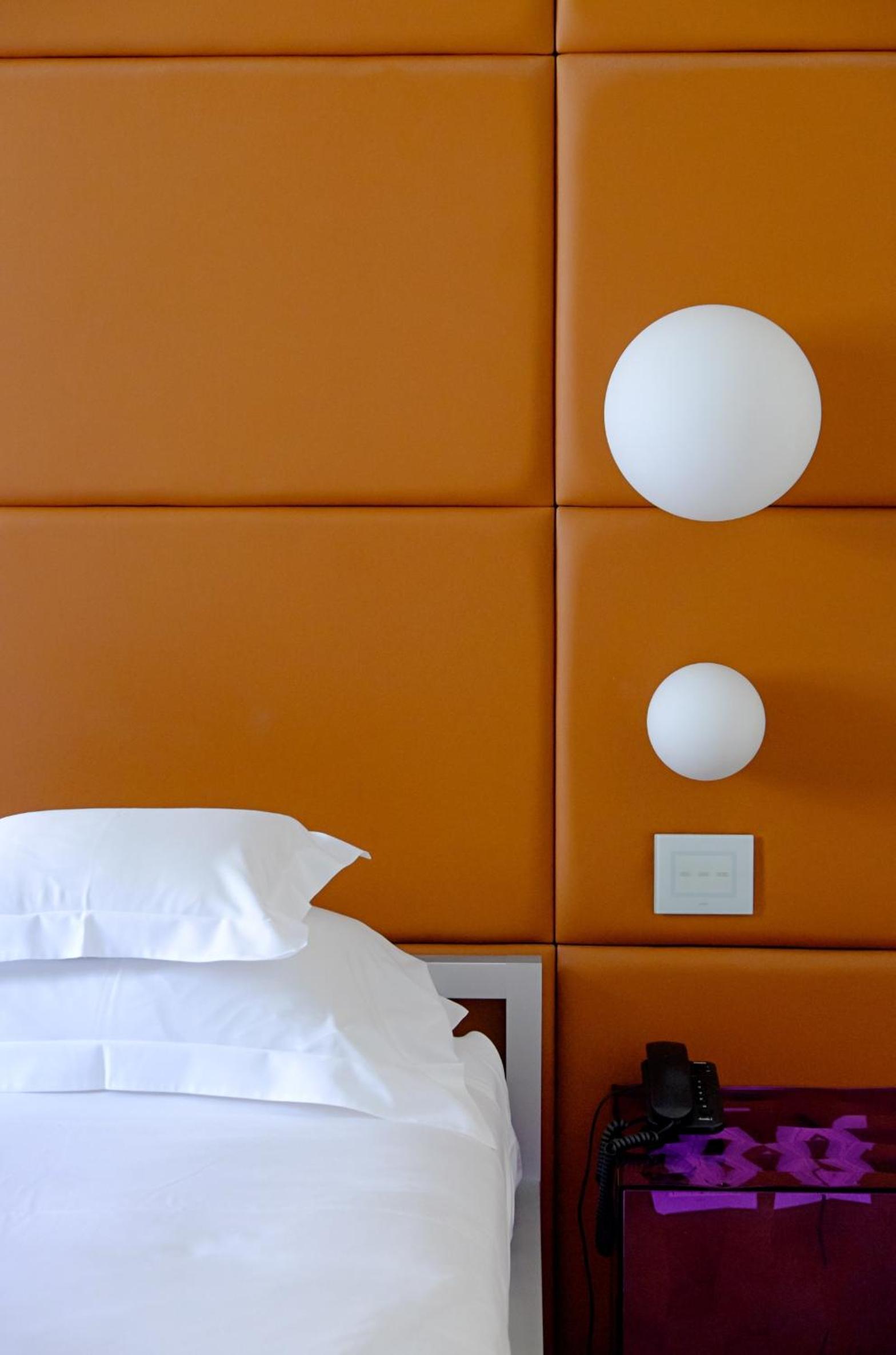Deluxe Double or Twin Room - Photo 9