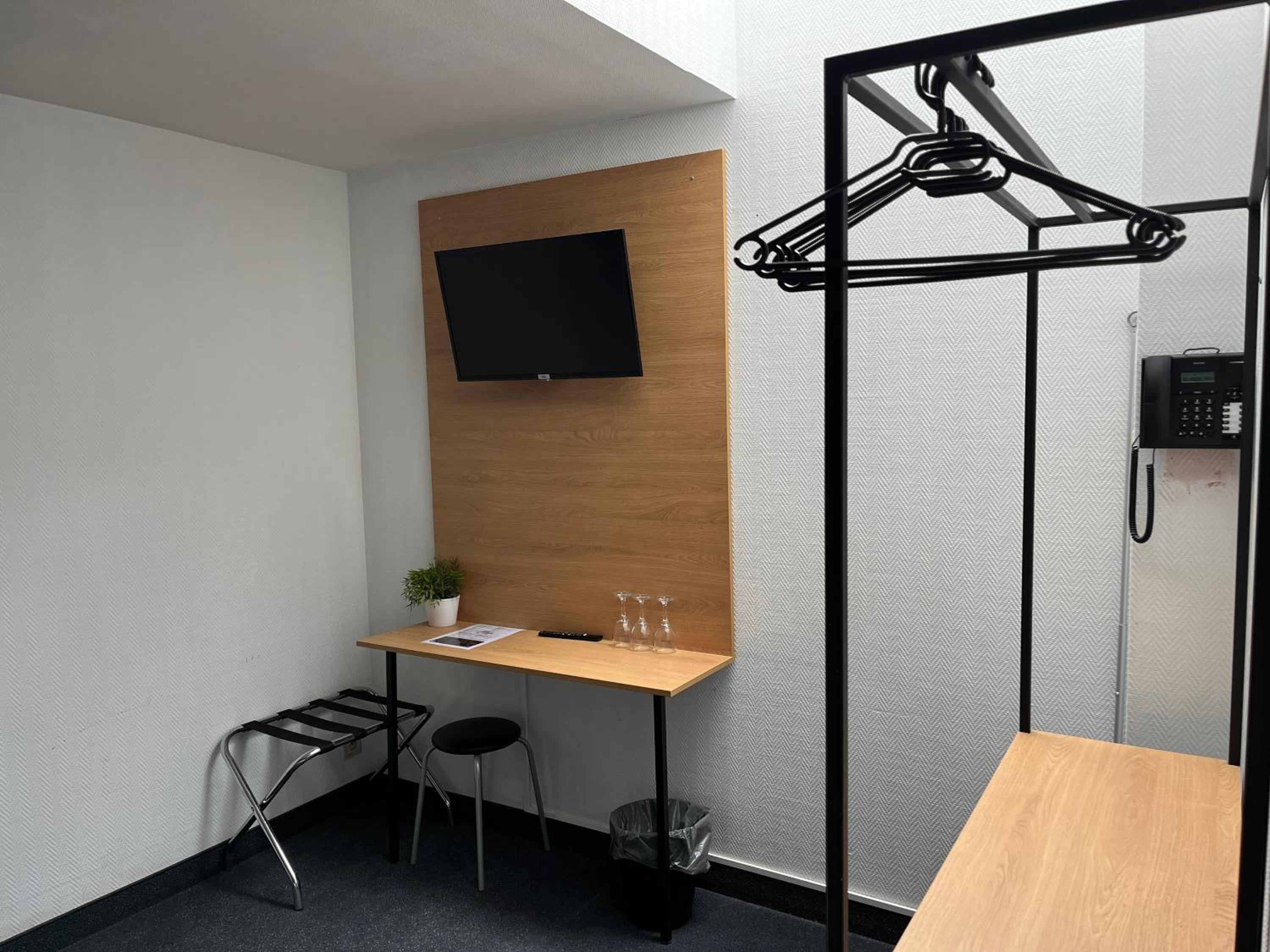 Budget Triple Room - Photo 5