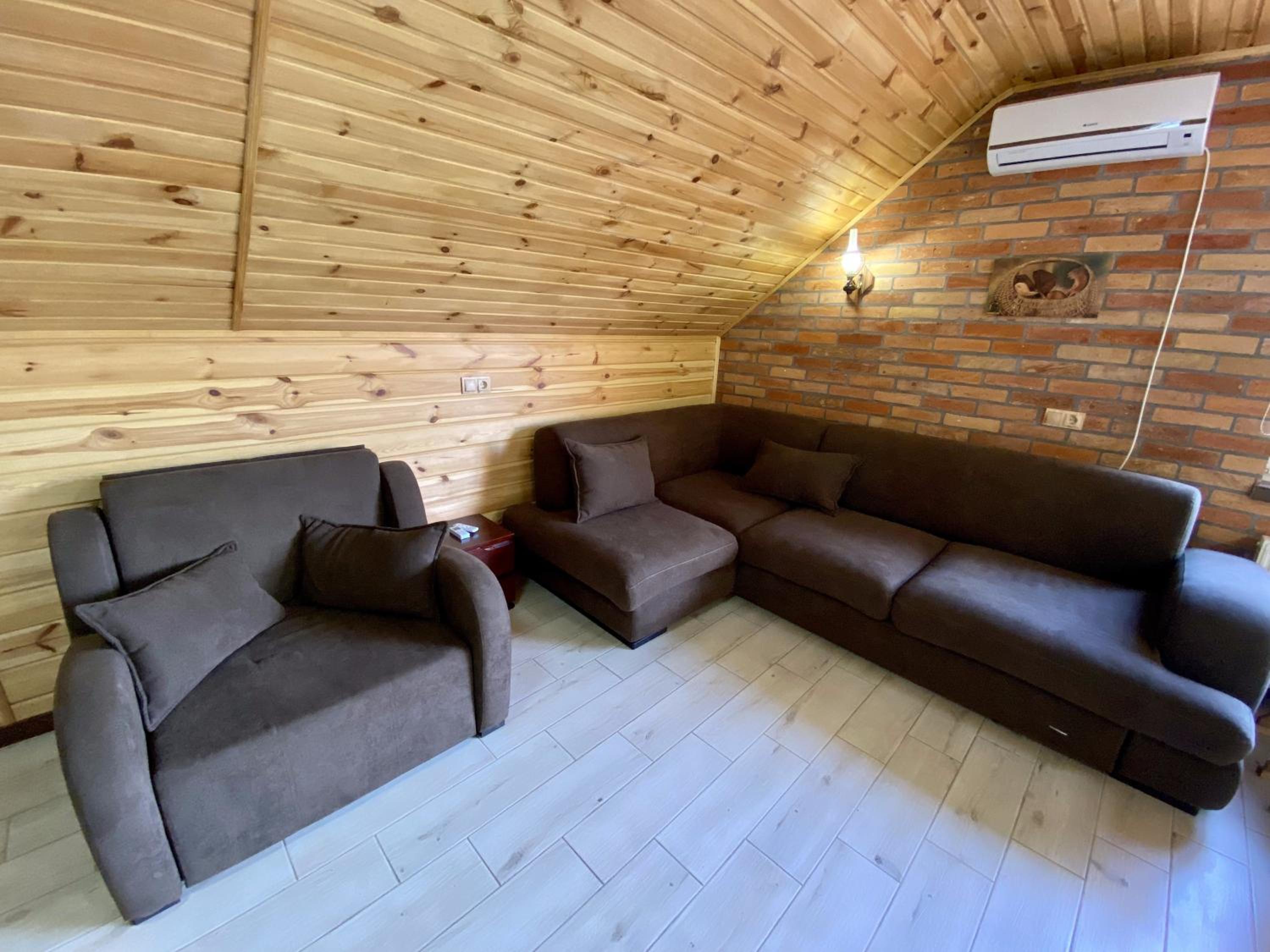 Suite with Mountain View