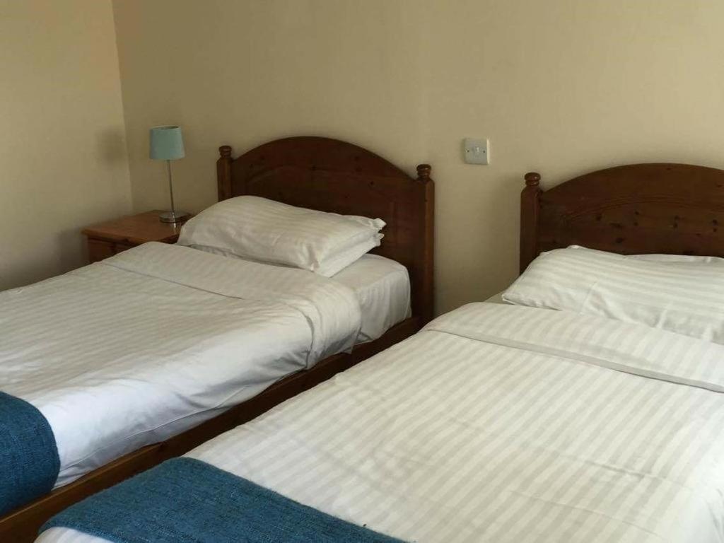 Twin Room With Shower photo 1