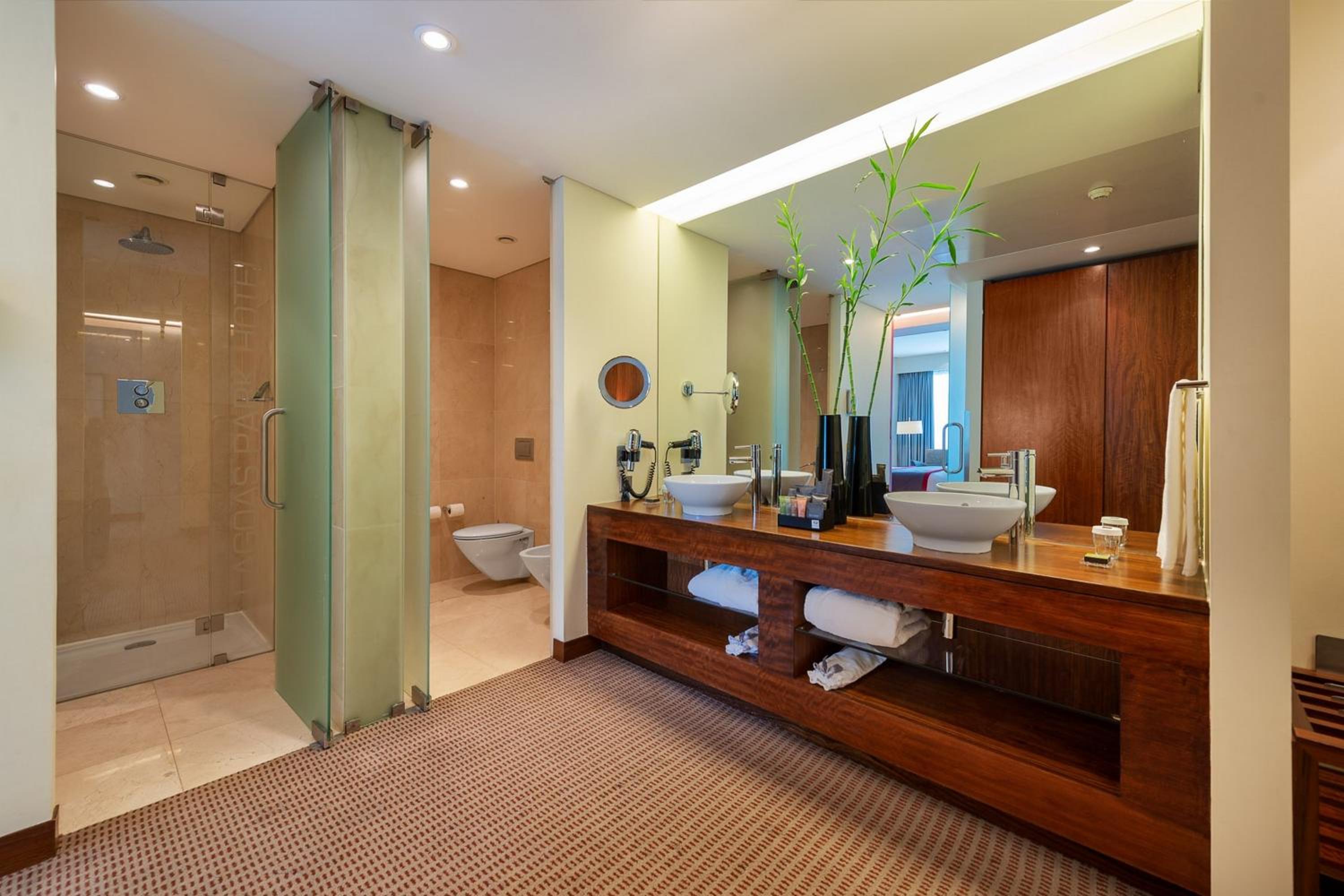 Family Suite (2 Adults + 2 Children up to 12 years old) photo 3
