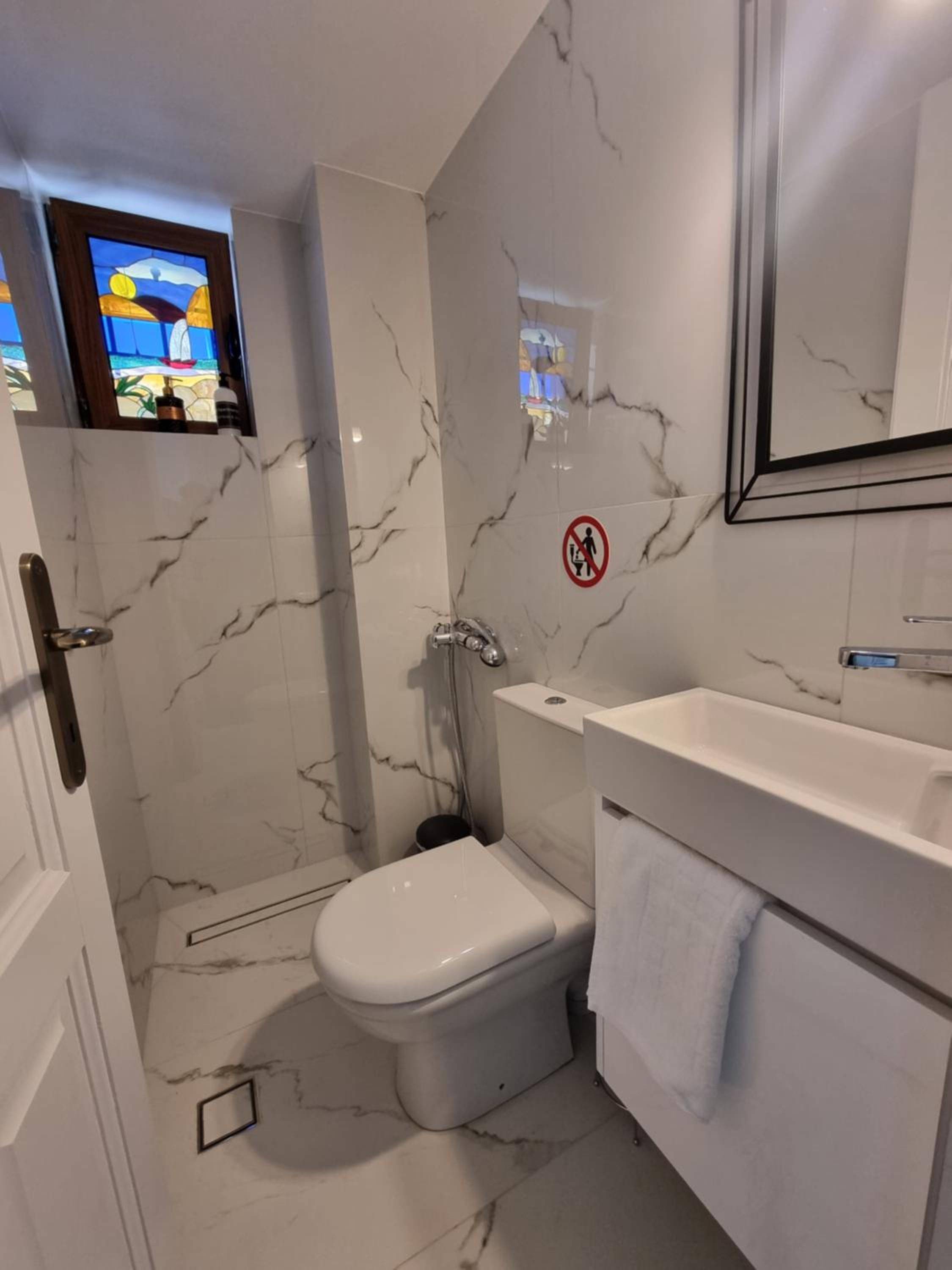 Double Room - Photo 4