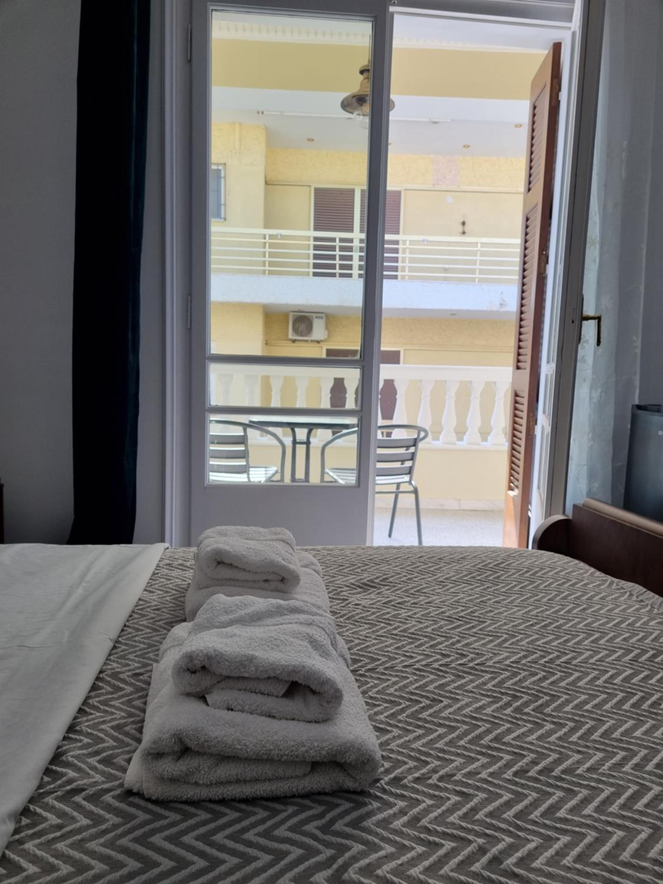 Double Room - Photo 6