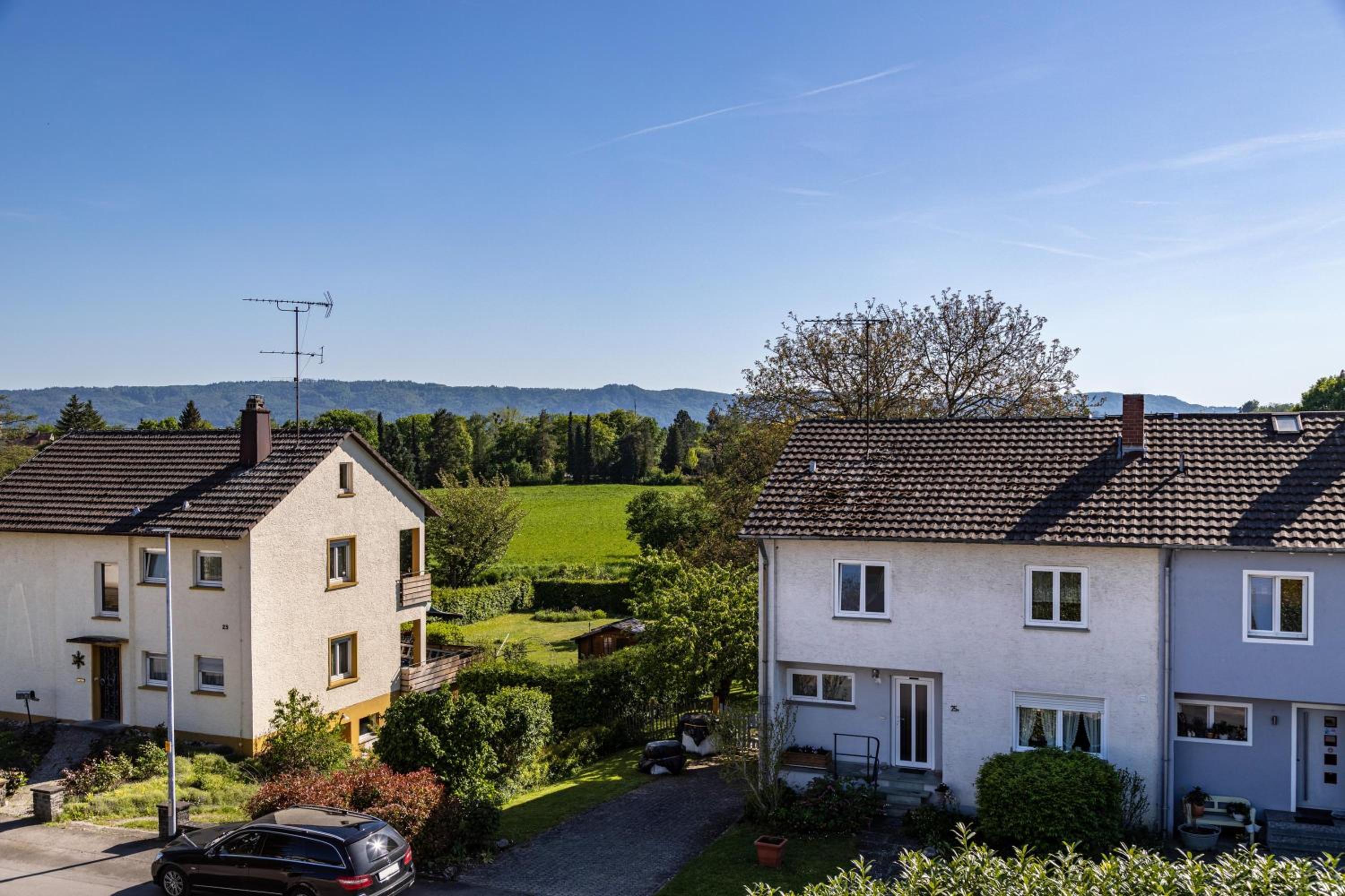 Two-Bedroom Deluxe Apartment with Garden View photo 2