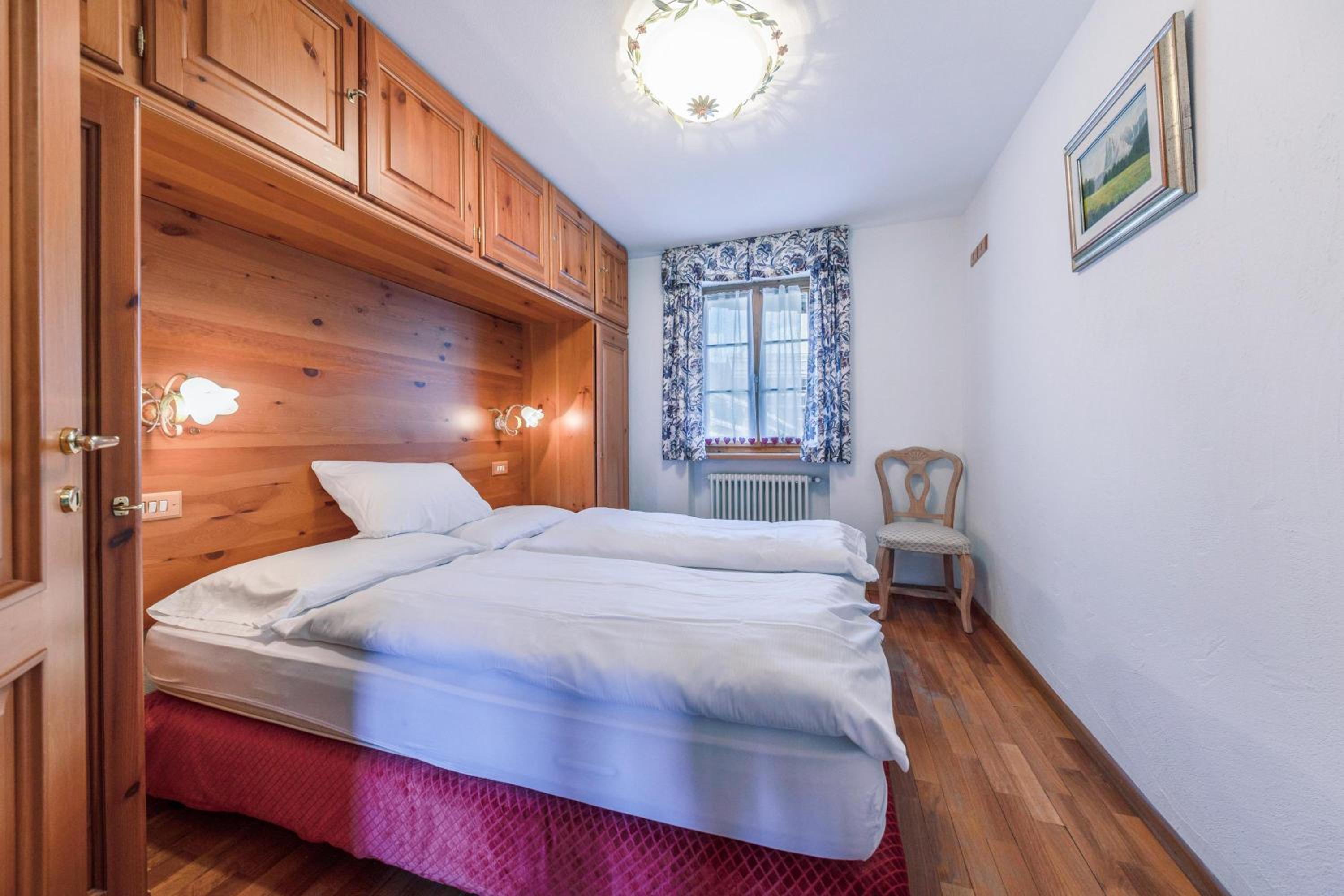 Two-Bedroom Deluxe Apartment with Garden View photo 1