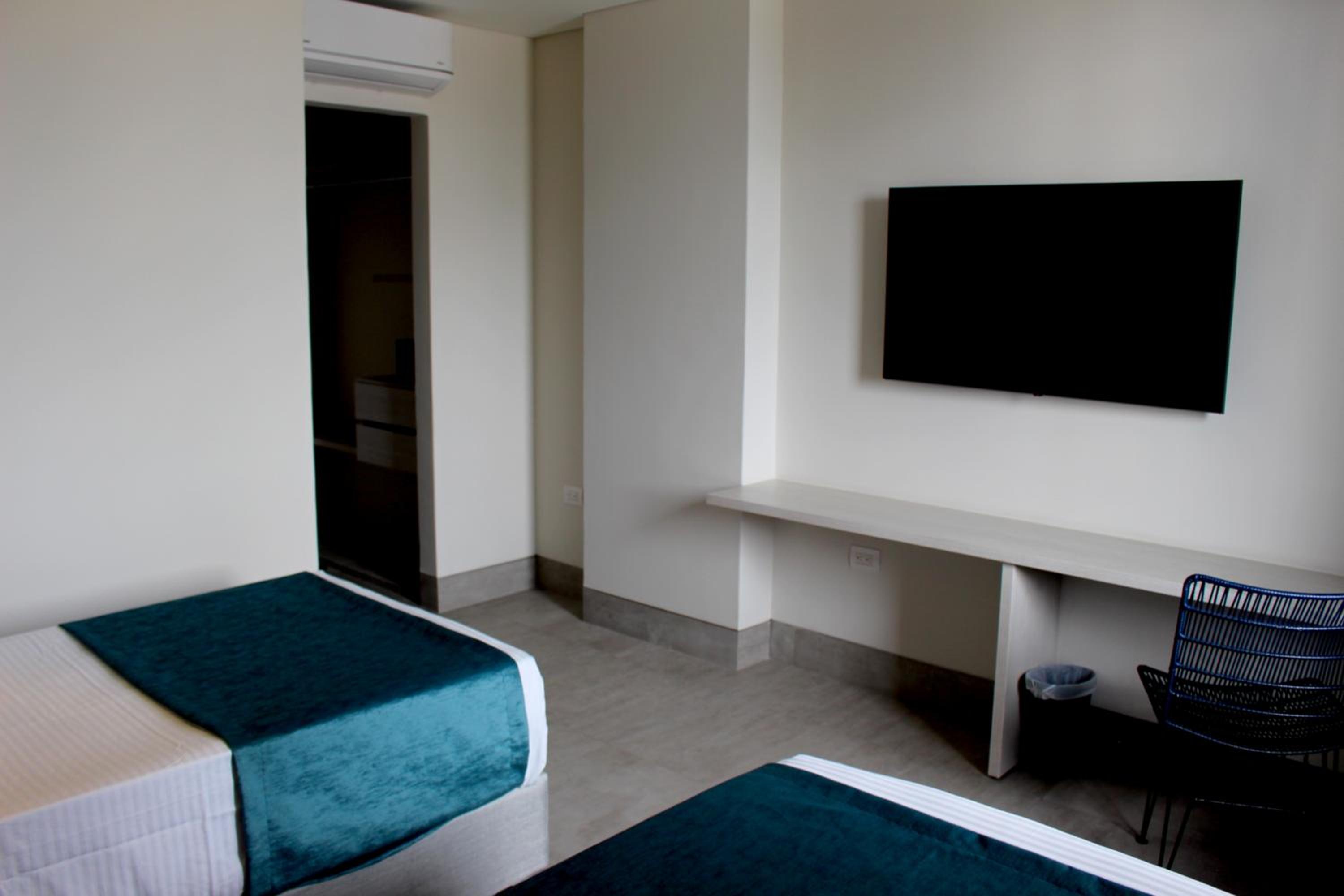 Standard Twin Room photo 2