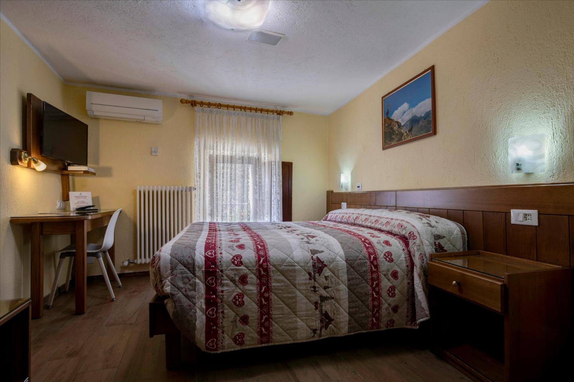 Double Room - Photo 12