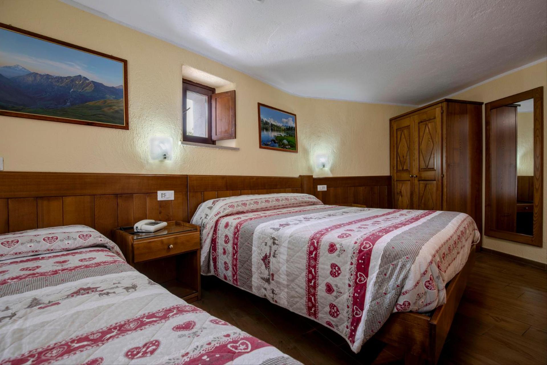 Double Room - Photo 11