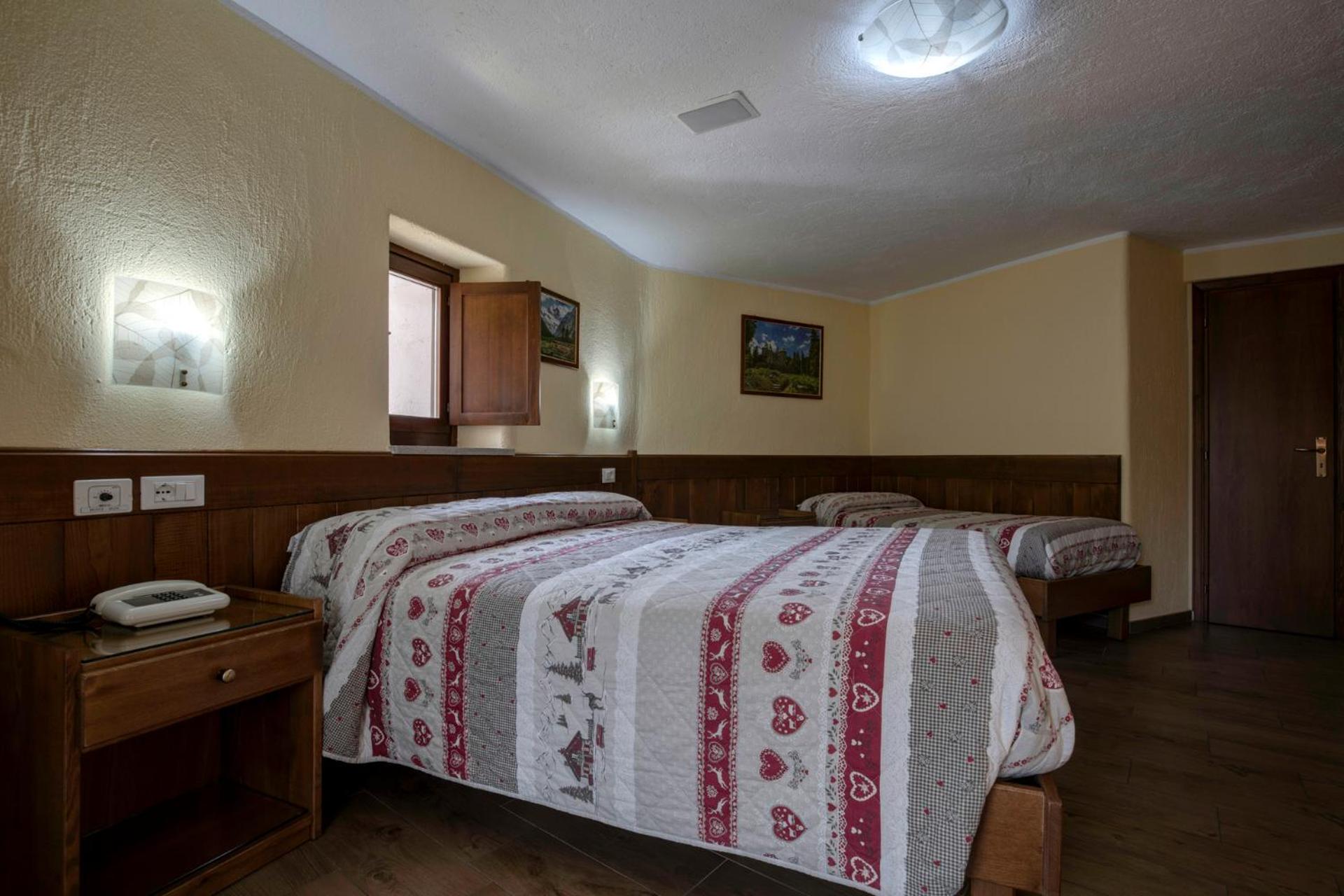 Double Room - Photo 14