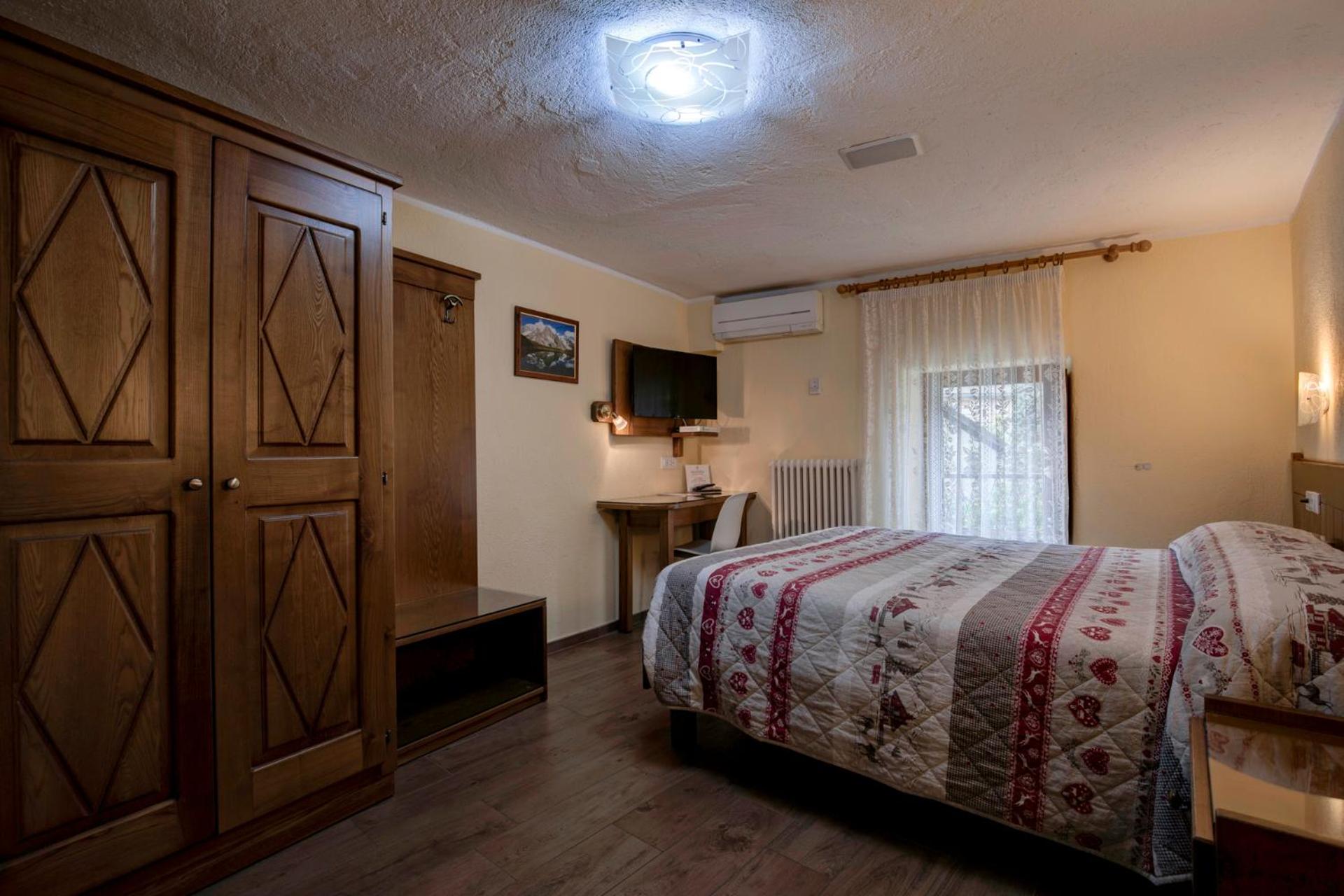 Double Room - Photo 23