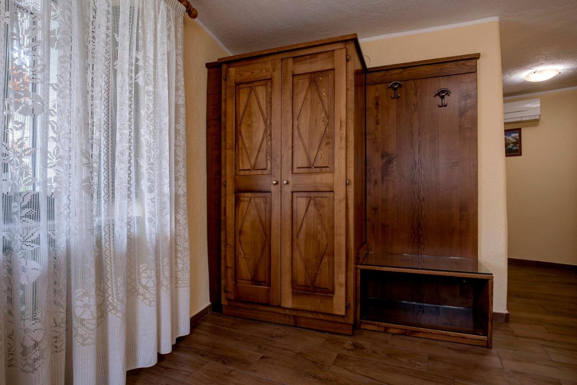 Double Room - Photo 13