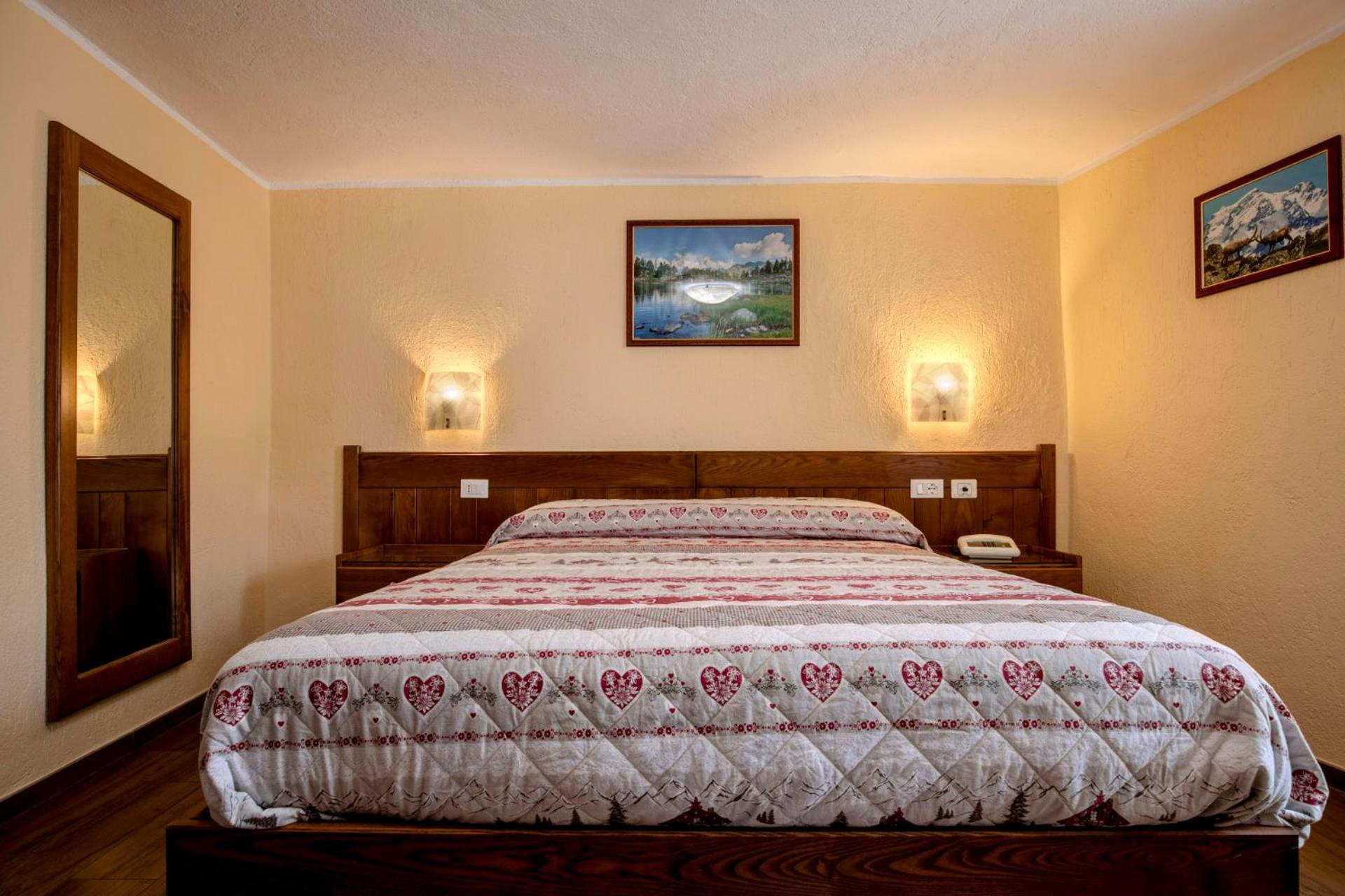 Double Room - Photo 9