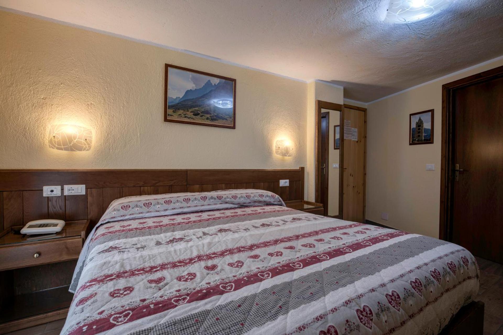 Double Room - Photo 10