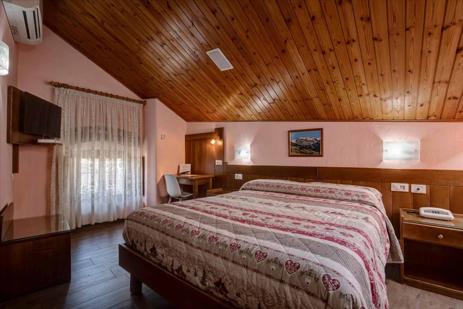 Double Room - Attic - Photo 2