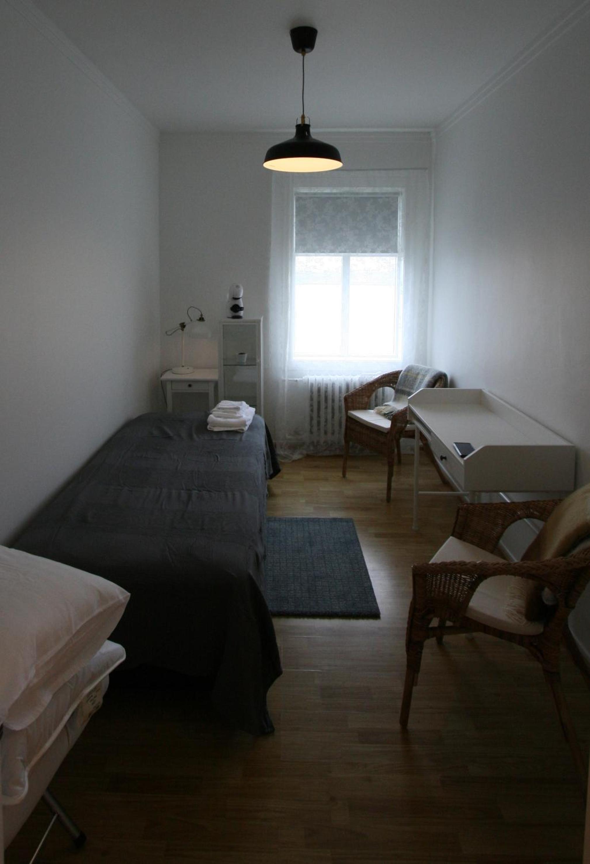 Single Room With Shared Shower And Toilet photo 1