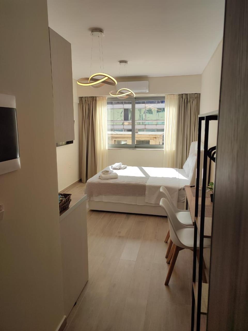 Deluxe King Studio without Balcony