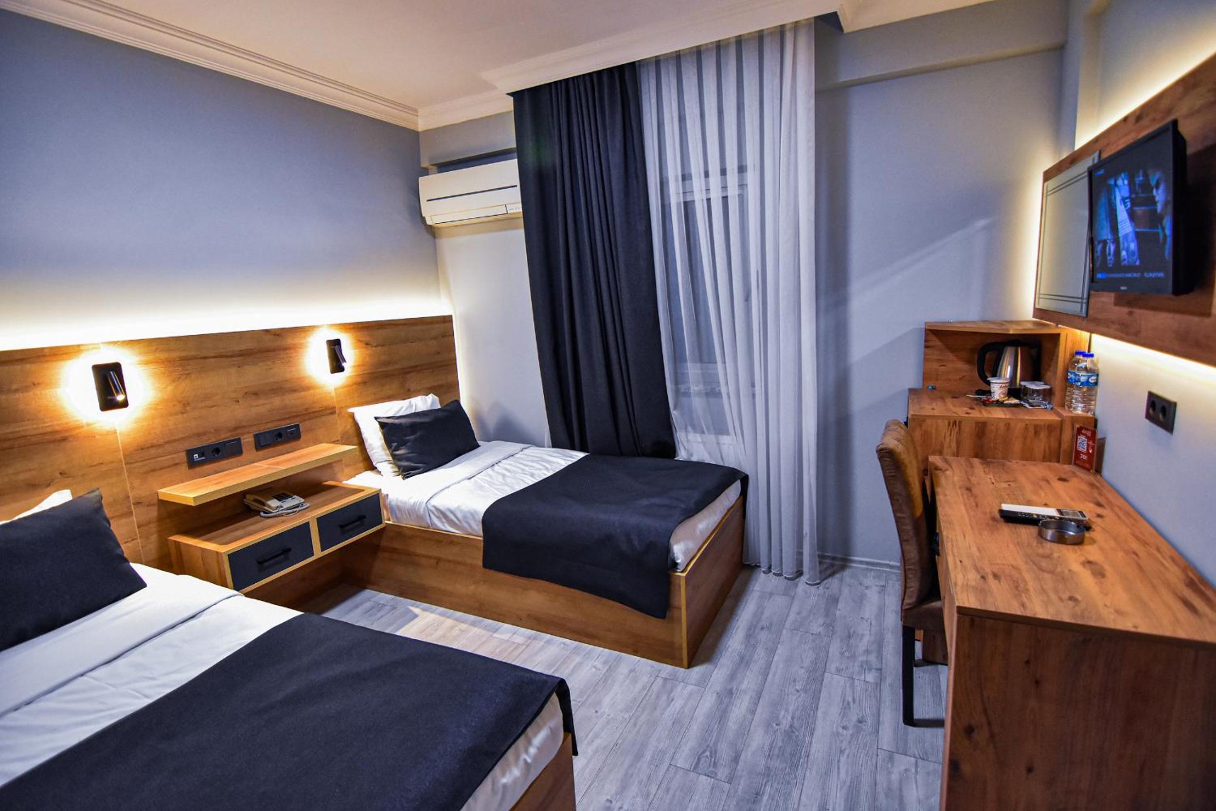 Standard Double or Twin Room photo 2