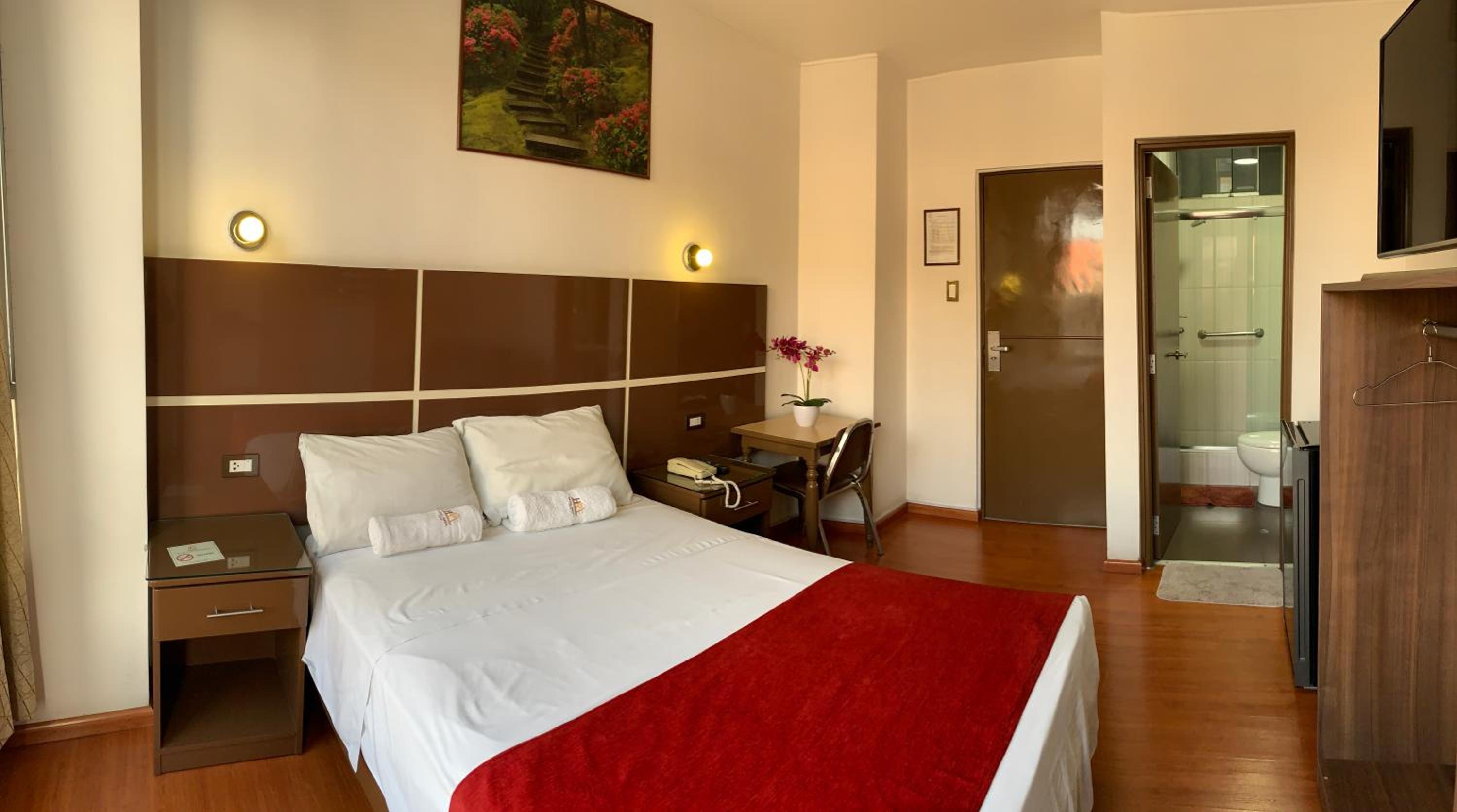 Royal Executive Room photo 2