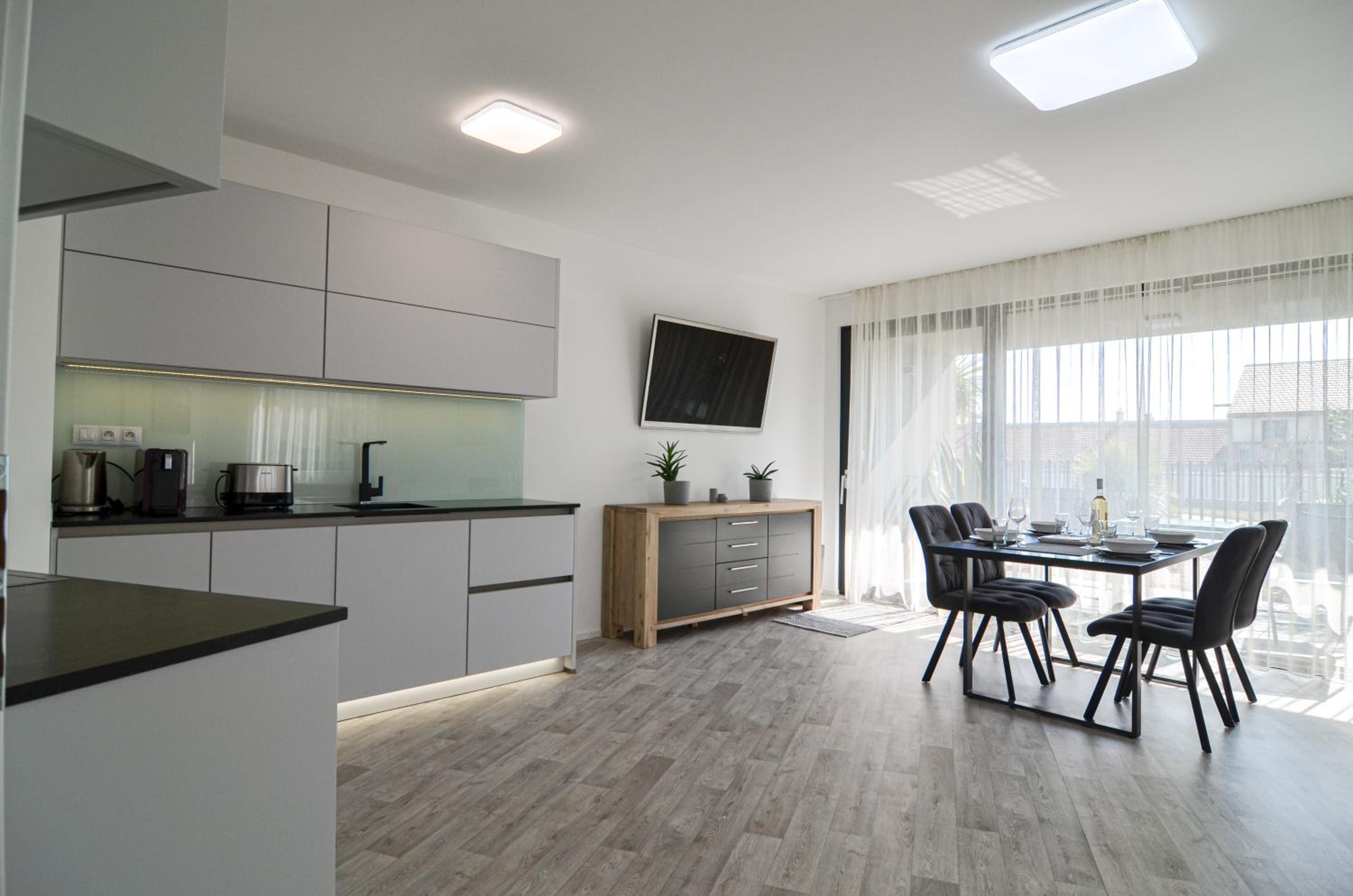 Apartment with Terrace photo 1