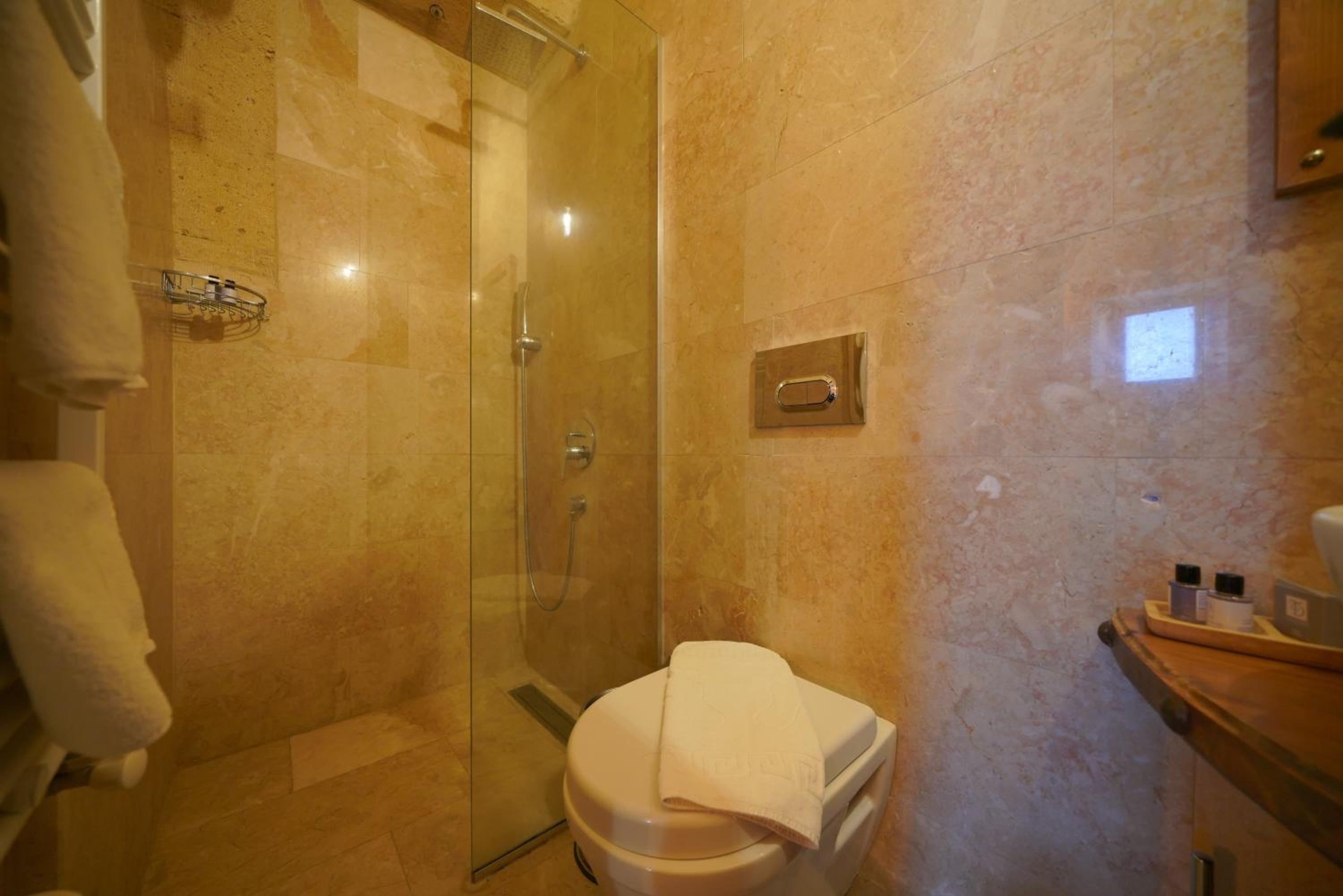 Budget Double Room photo 2