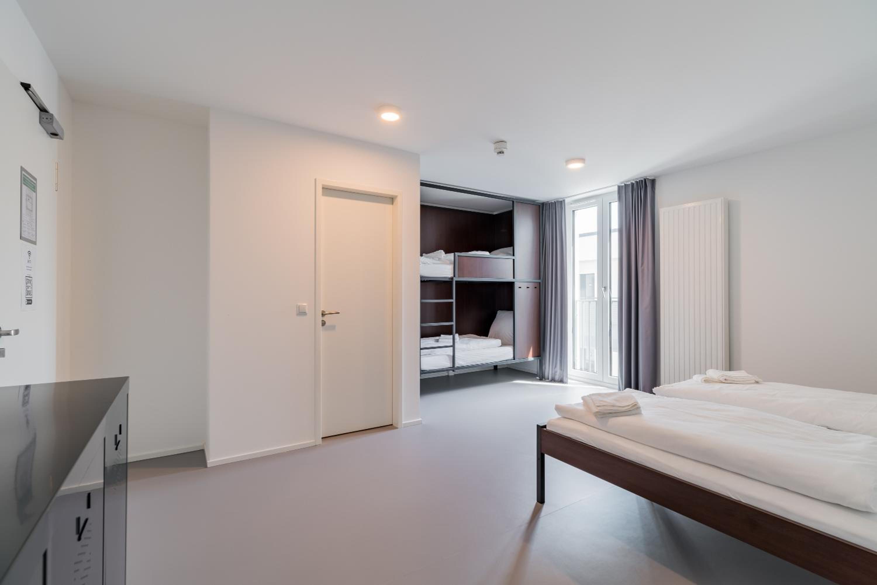 Family Room With Private Bathroom photo 1