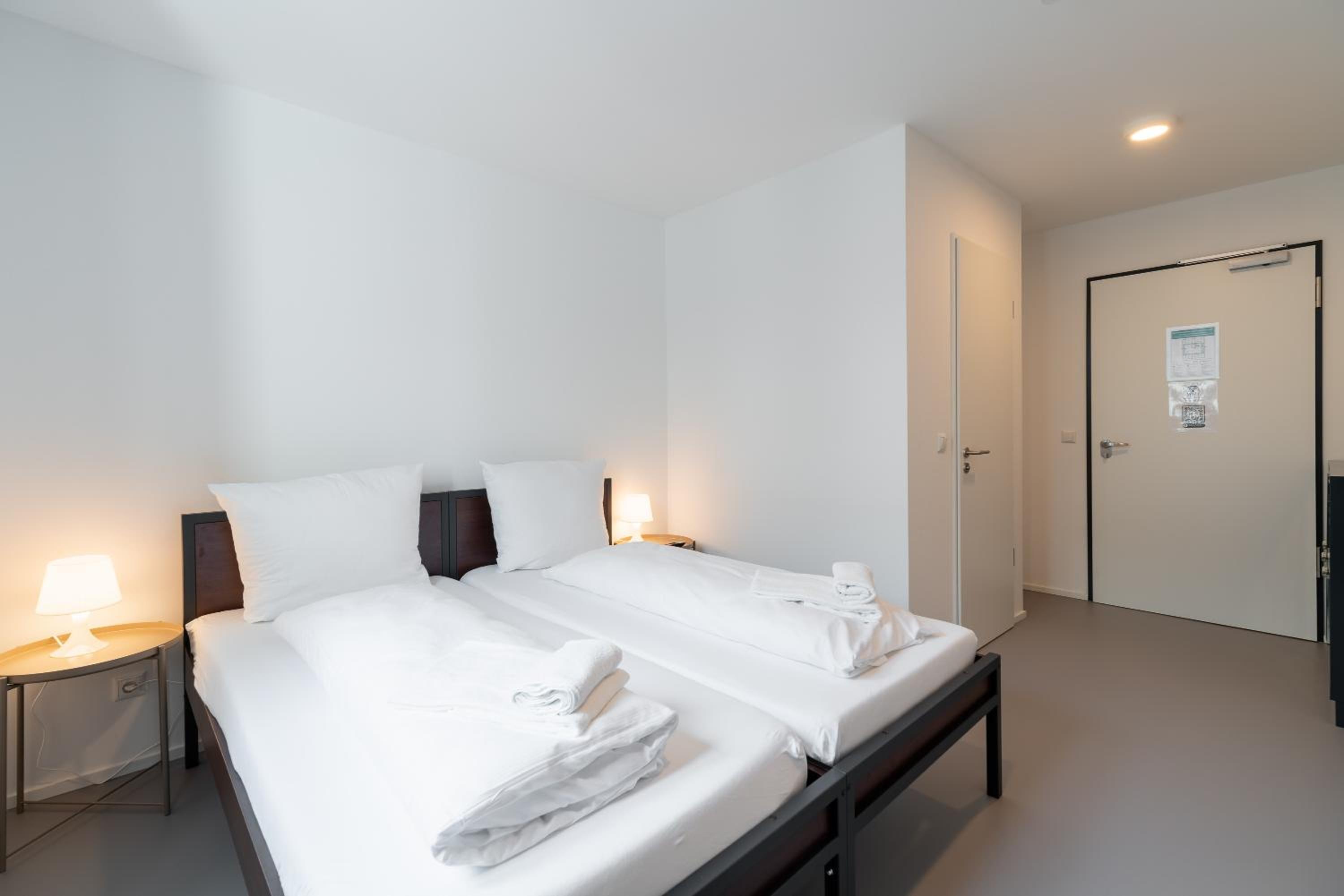 Twin Room With Private Bathroom photo 3