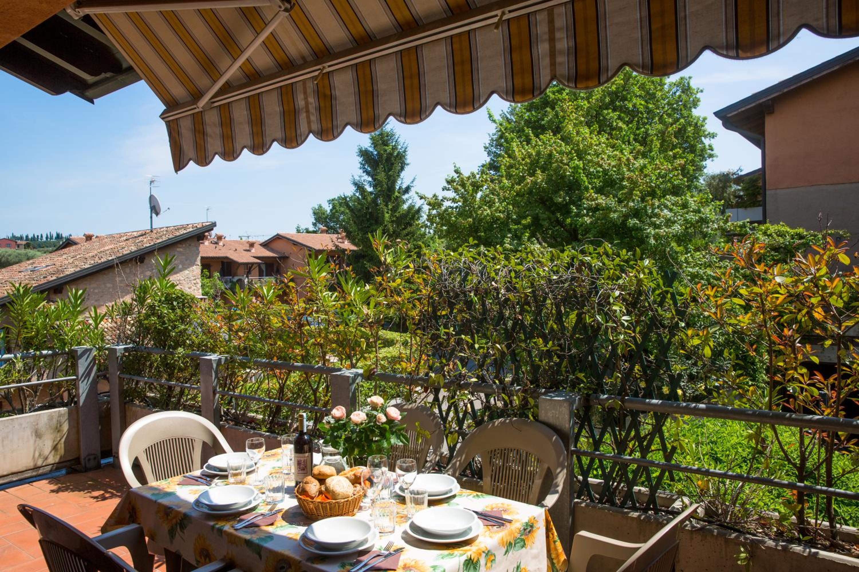 Apartment with Balcony and Patio photo 2