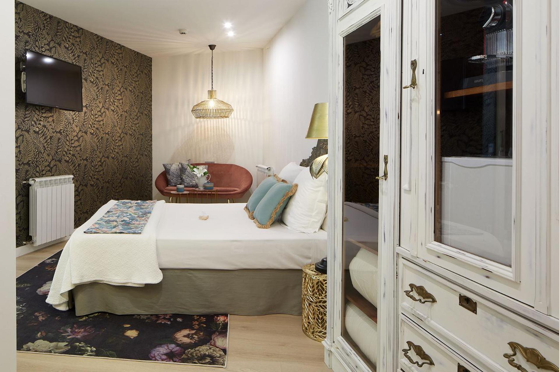Quadruple Room - Photo 1