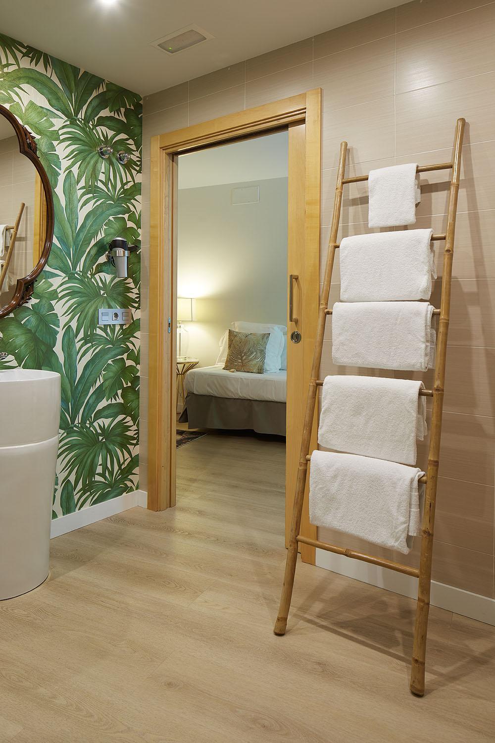 Quadruple Room - Photo 8