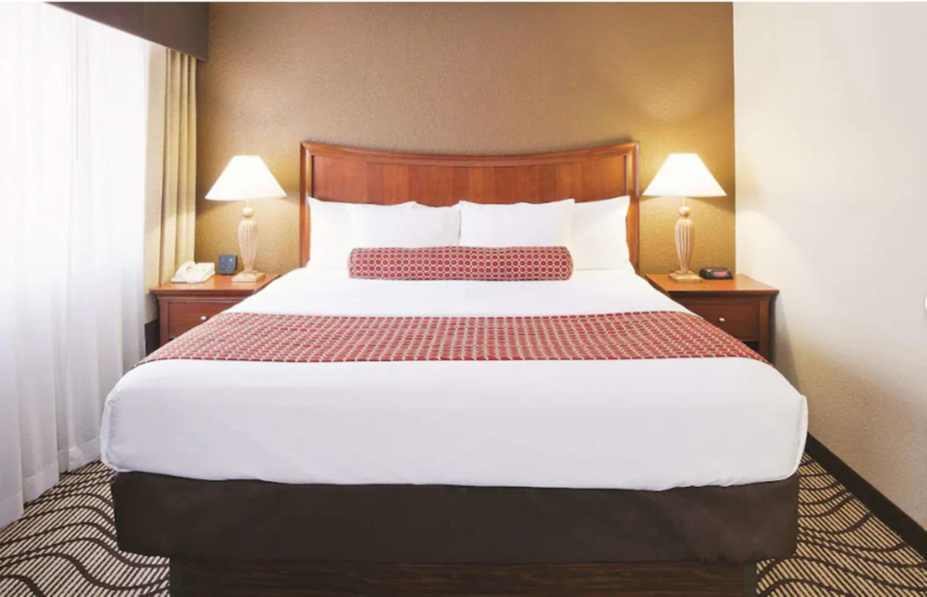 Executive King Room - Photo 4