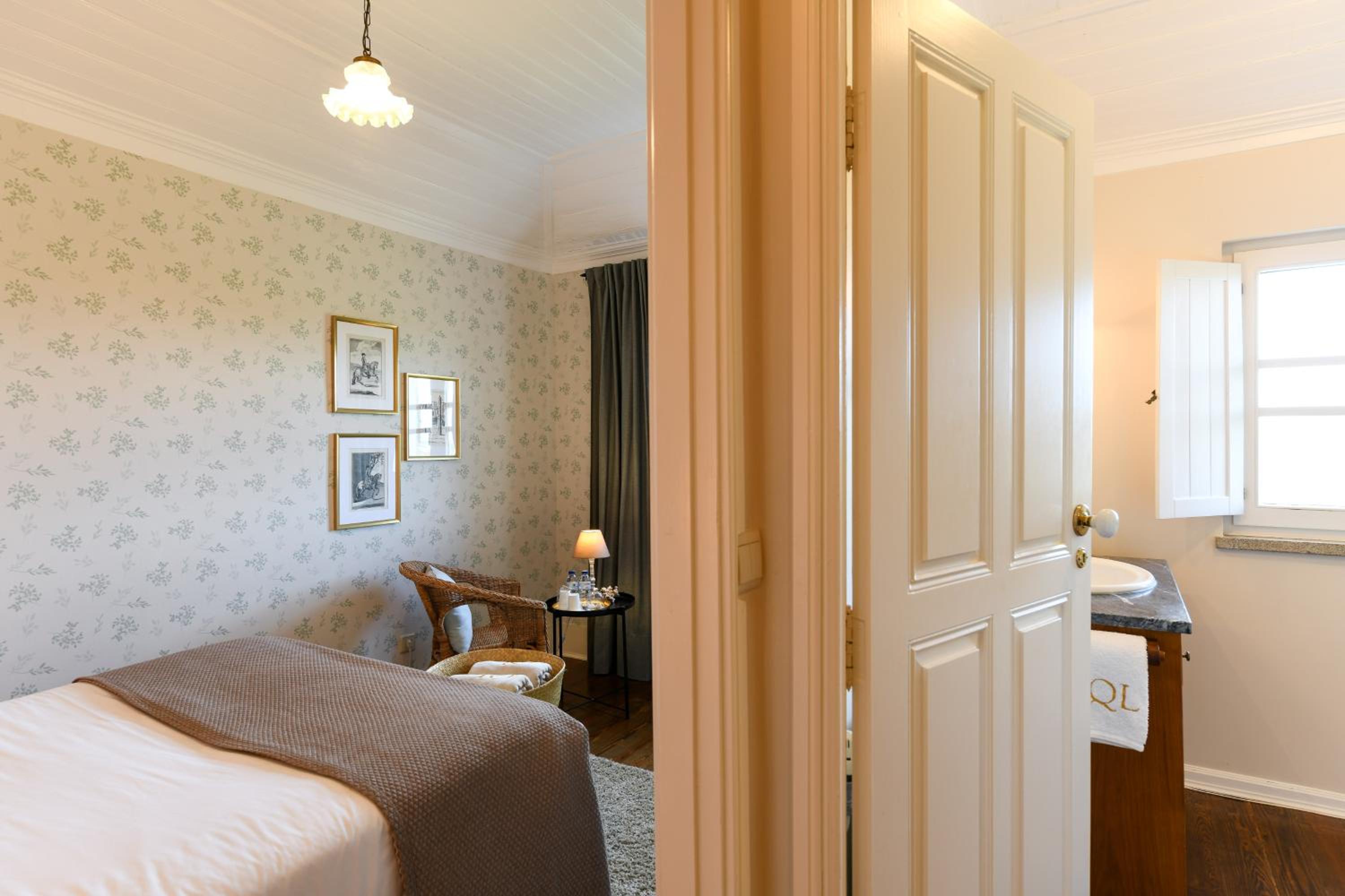 Standard Suite - Photo 5