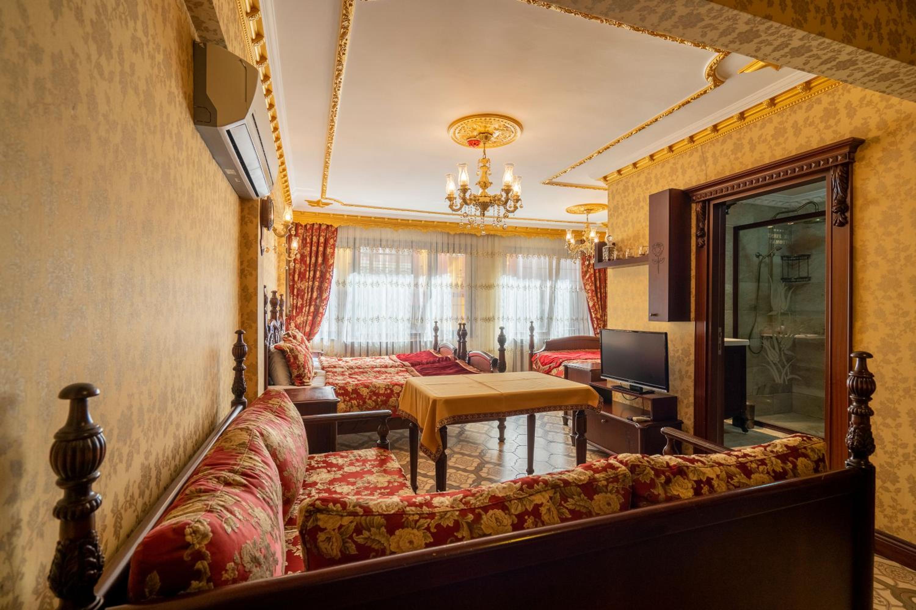 Family Suite photo 2