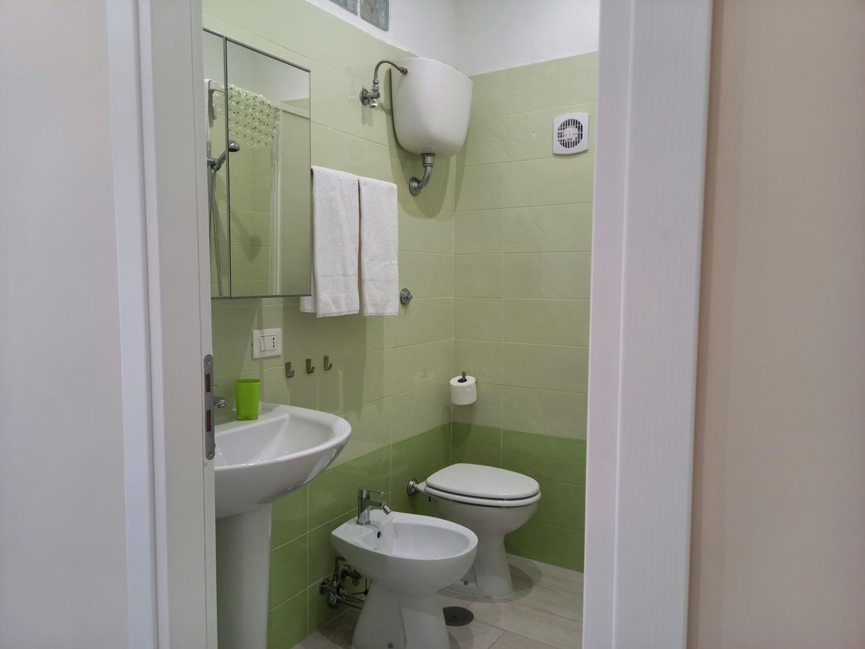 Standard Double Room - Photo 2