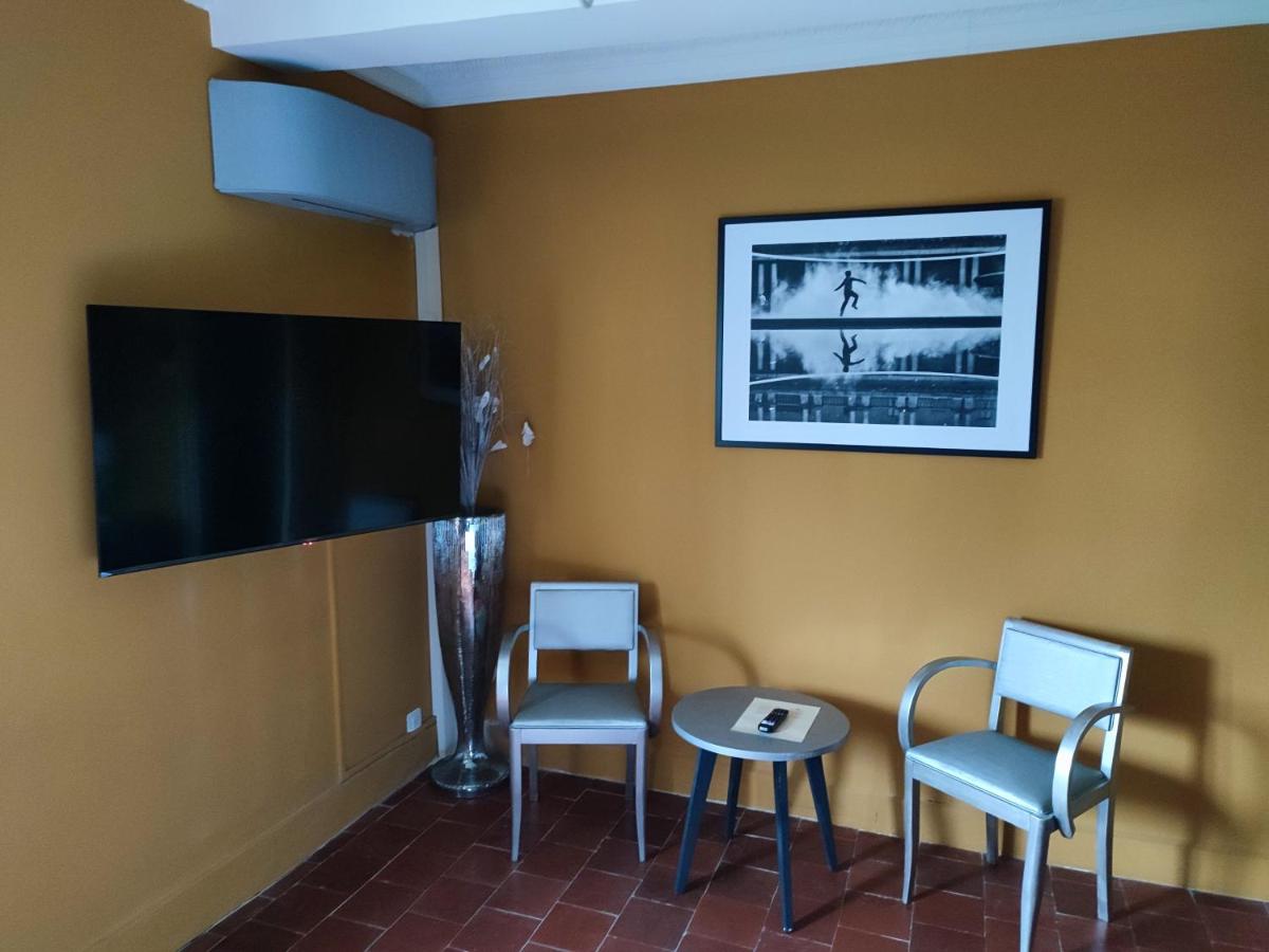 Superior Quadruple Room - Photo 10