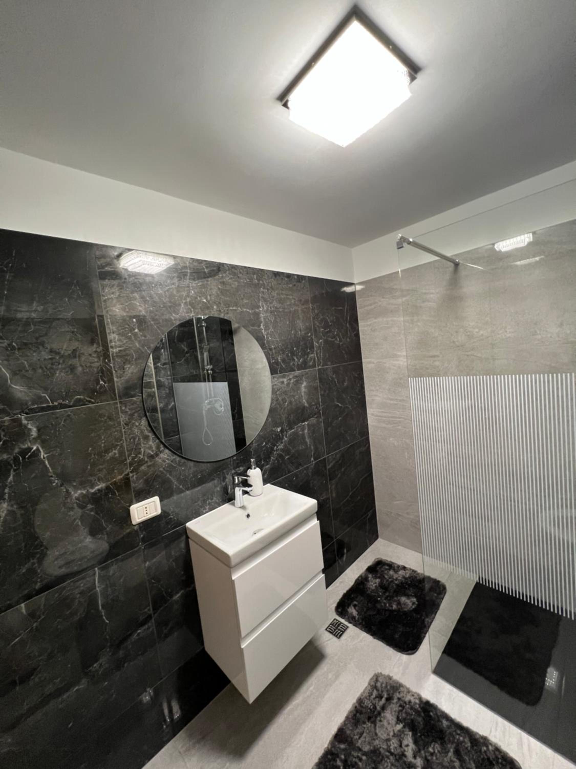 Two-Bedroom Apartment - Photo 5