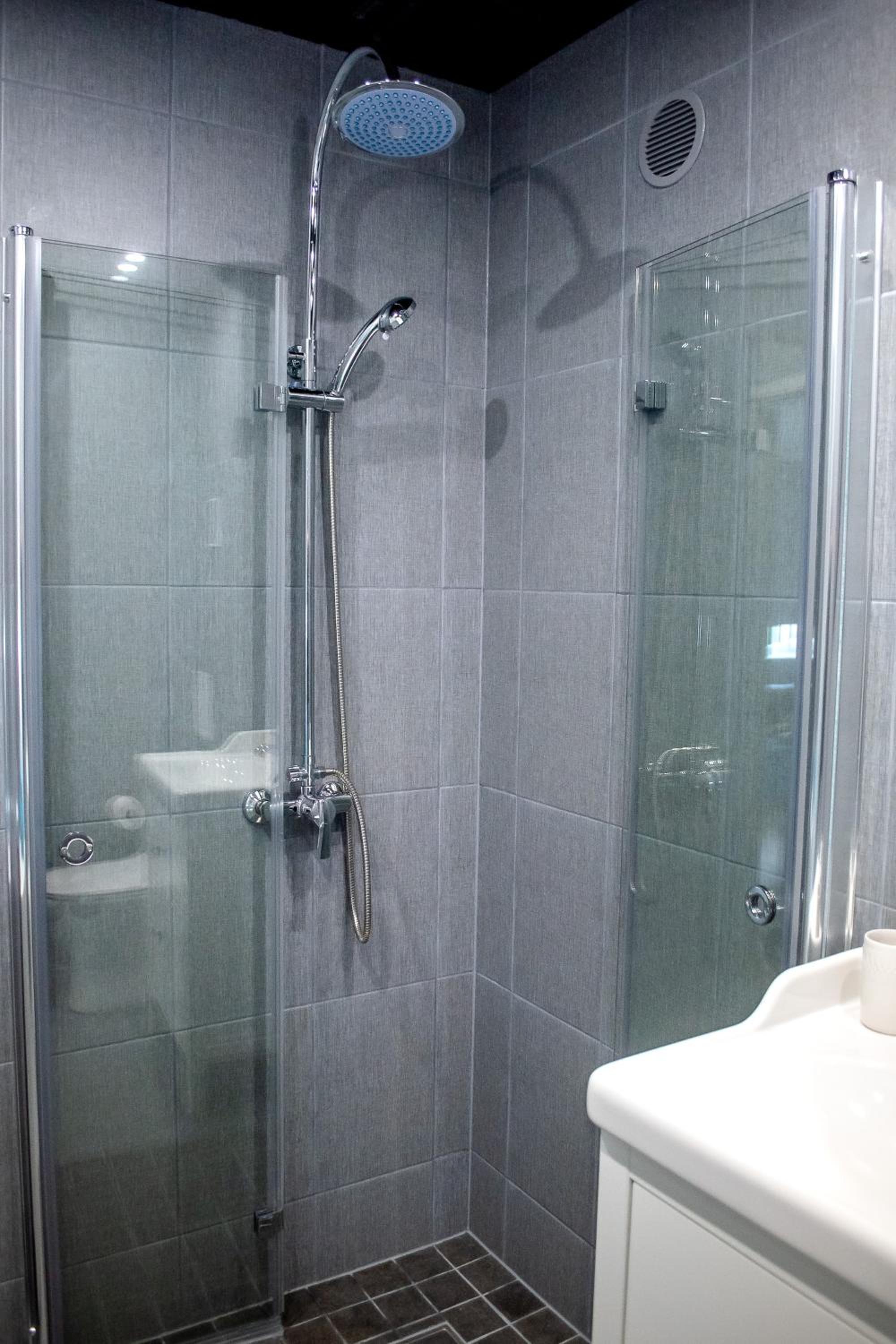 One-Bedroom Apartment - Photo 22