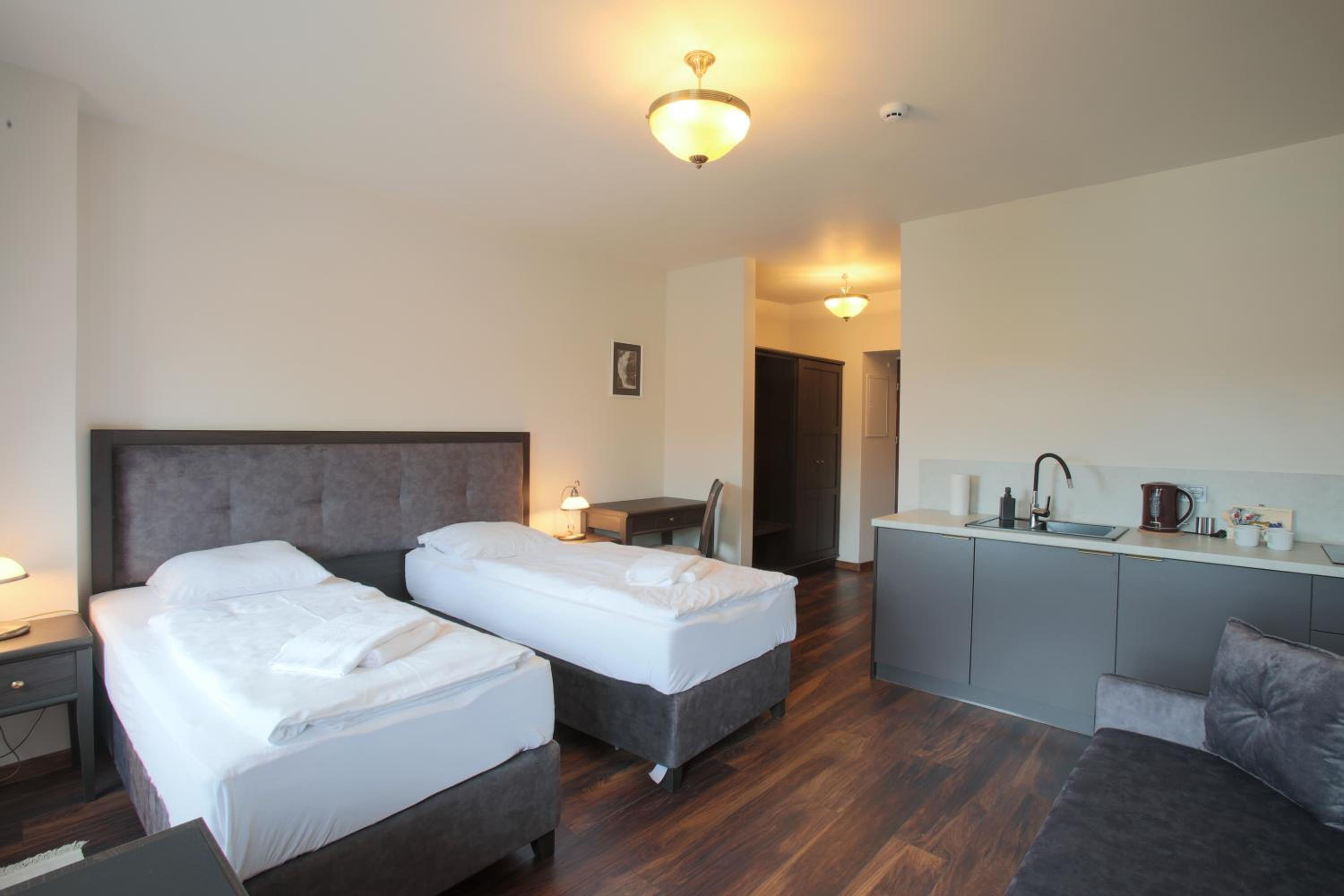 Deluxe Family Room - Photo 6