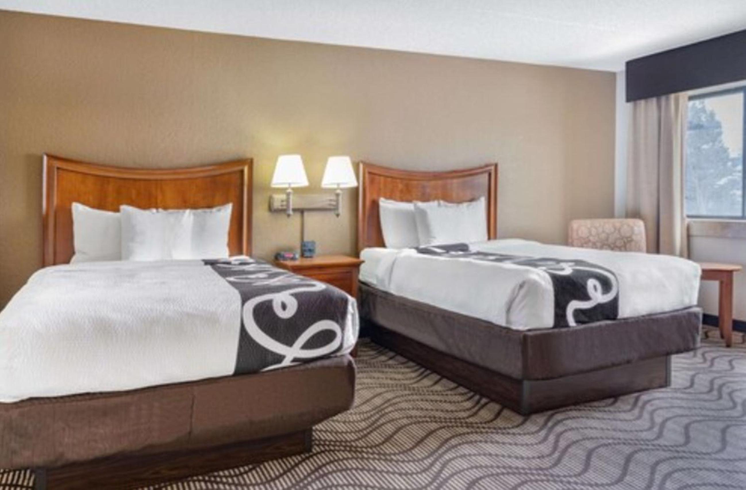 2 Full Beds, Mobility/Hearing Impaired Accessible Room, Non-Smoking - Photo 2