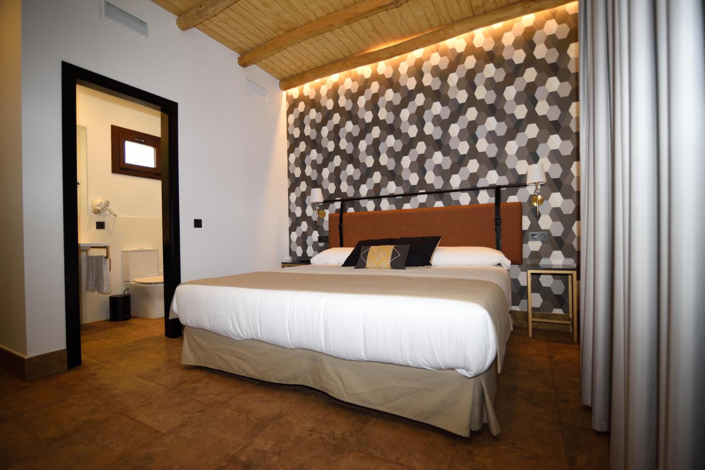 Deluxe Double Room - Photo 5